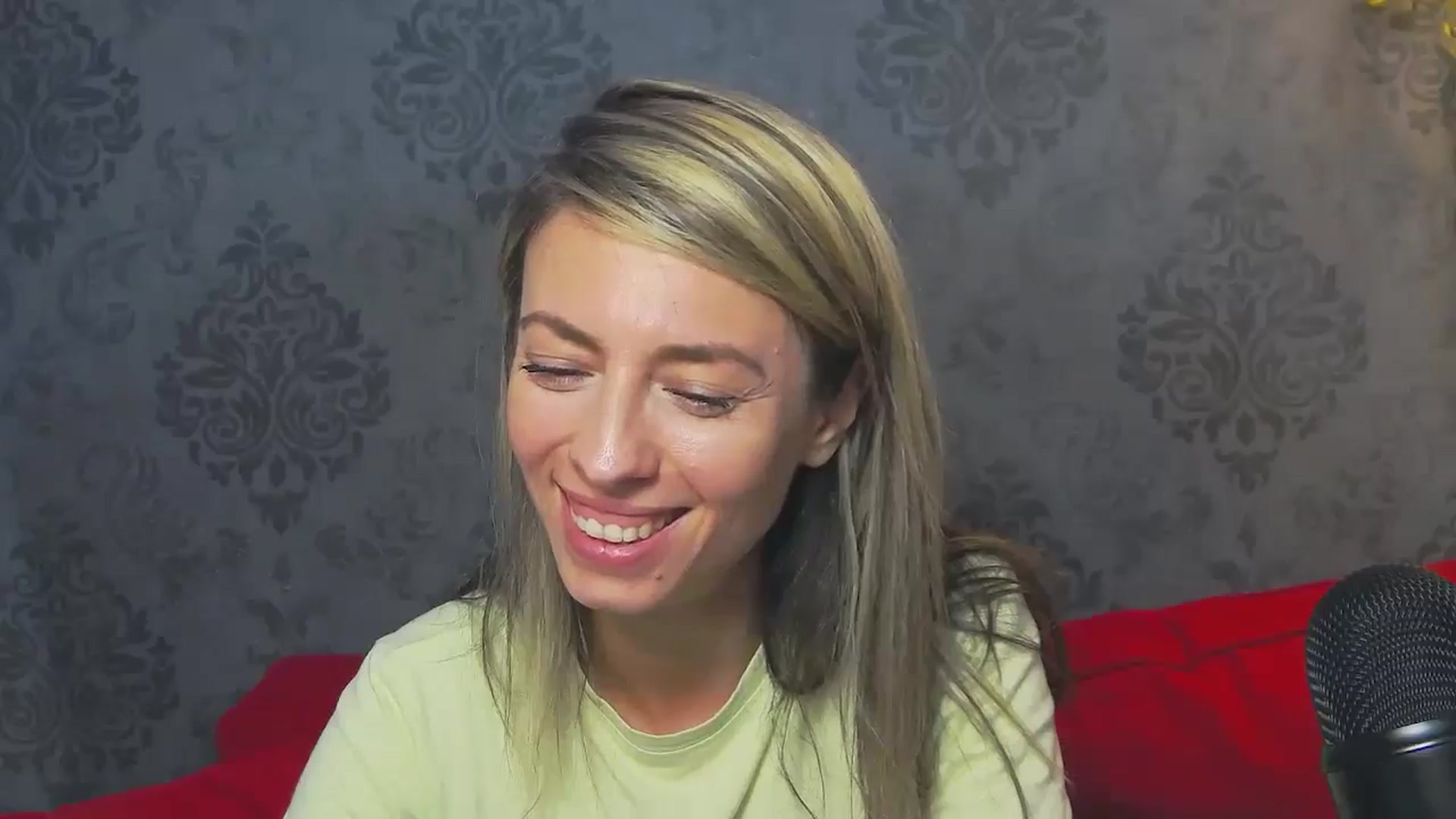Gallery image thumbnail from PoxyVibe's myfreecams stream on, 08/16/2024, 16:01 image 2 of 20