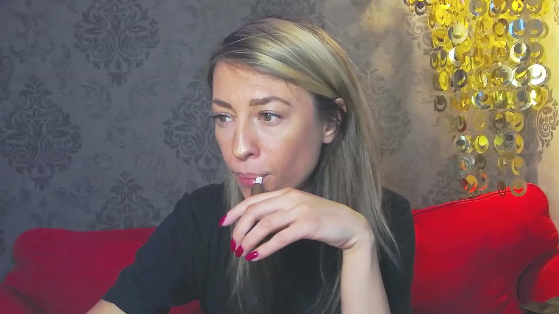 Gallery image thumbnail from PoxyVibe's myfreecams stream on, 10/14/2024, 15:37 image 3 of 20