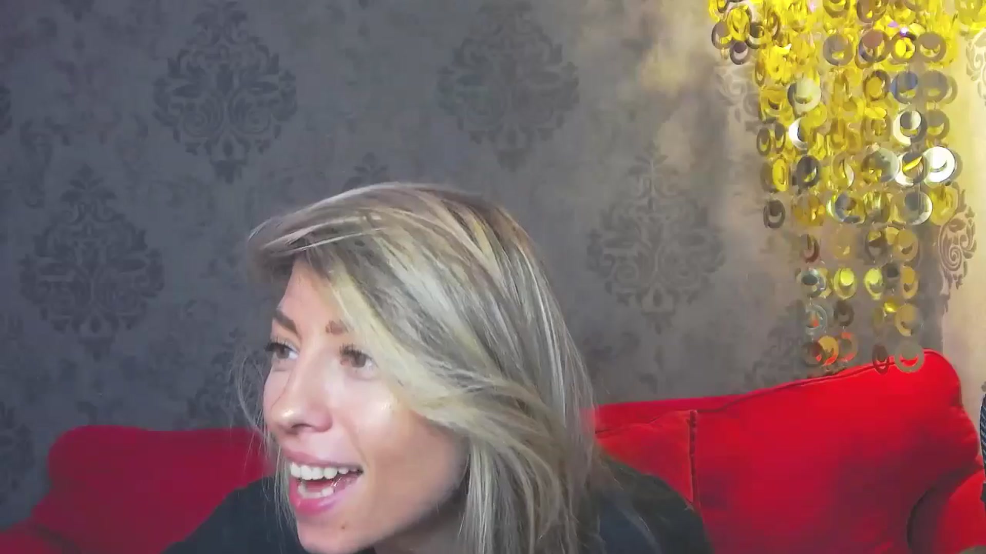 Gallery image thumbnail from PoxyVibe's myfreecams stream on, 10/14/2024, 15:37 image 18 of 20