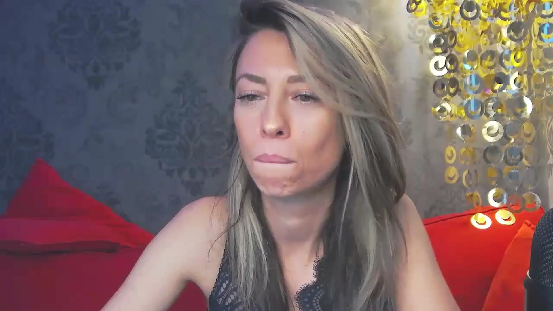 Gallery image thumbnail from PoxyVibe's myfreecams stream on, 10/16/2024, 15:40 image 3 of 20