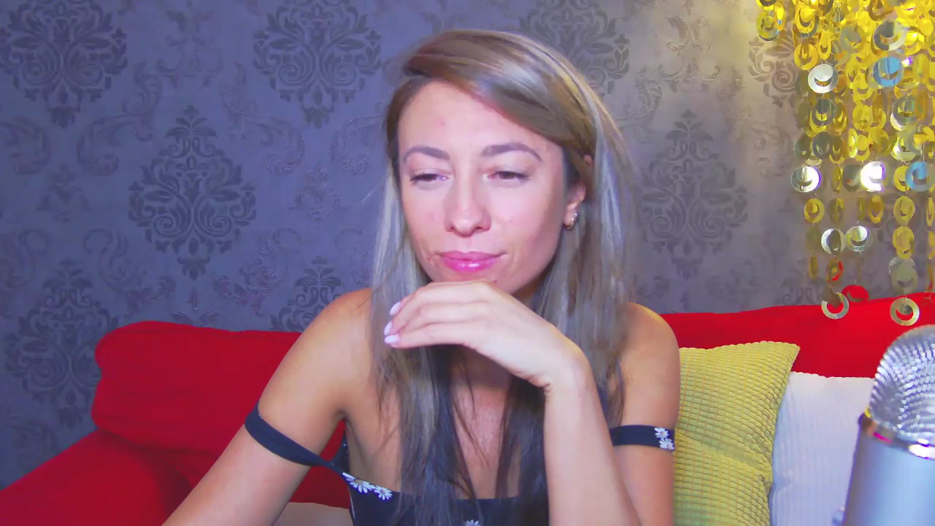 Gallery image thumbnail from PoxyVibe's myfreecams stream on, 09/29/2025, 14:31 image 15 of 20