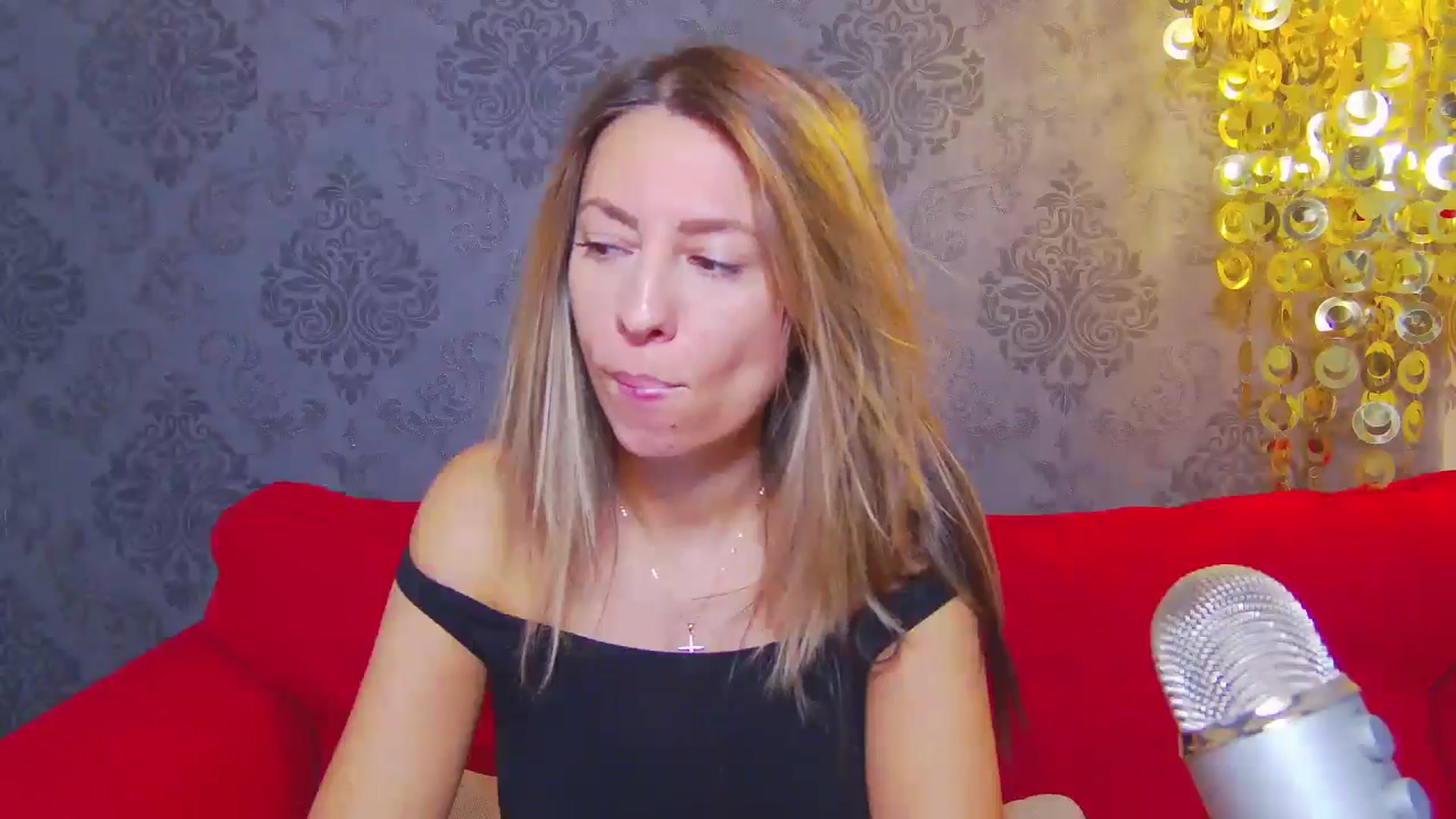 Gallery image thumbnail from PoxyVibe's myfreecams stream on, 12/10/2025, 15:44 image 9 of 20