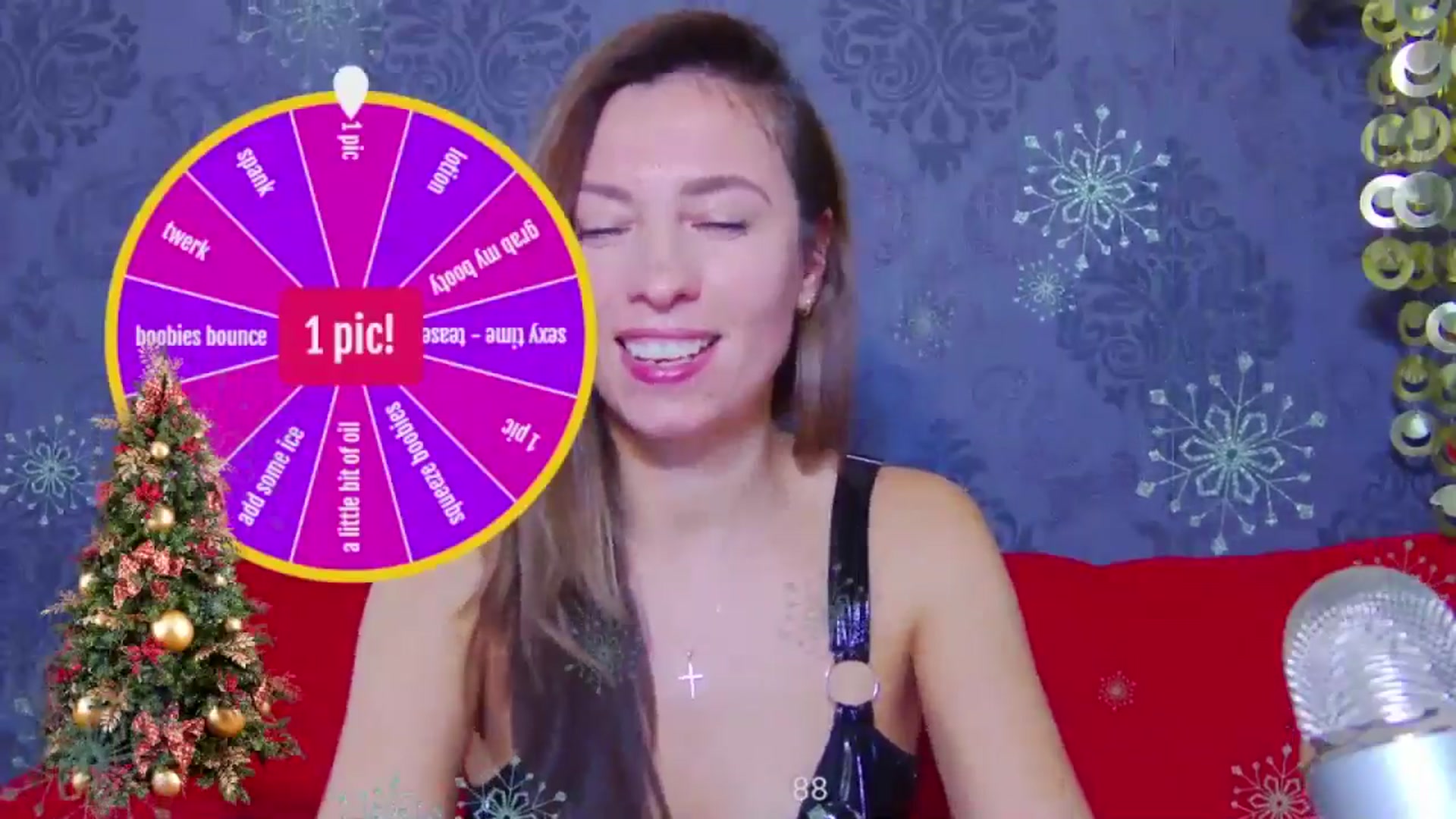 Gallery image thumbnail from PoxyVibe's myfreecams stream on, 12/19/2025, 20:23 image 13 of 20