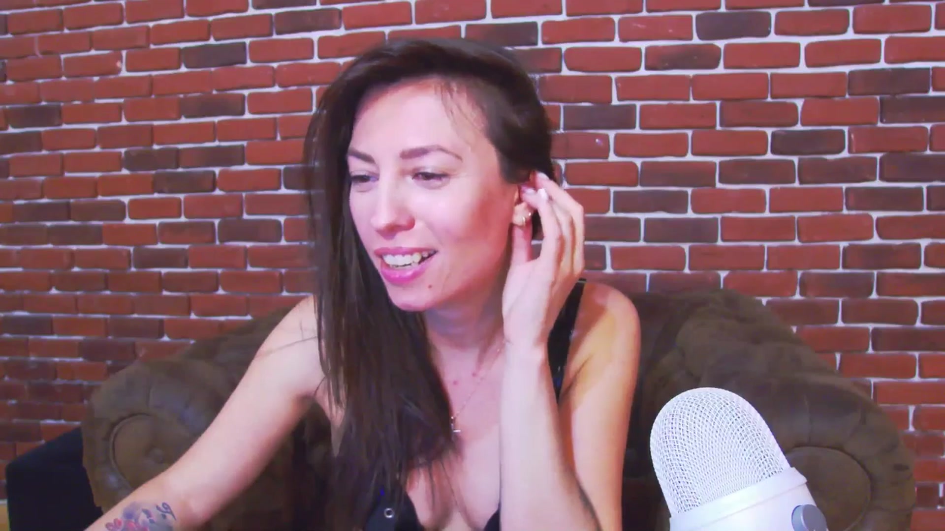 Gallery image thumbnail from PoxyVibe's myfreecams stream on, 04/01/2026, 19:24 image 5 of 20