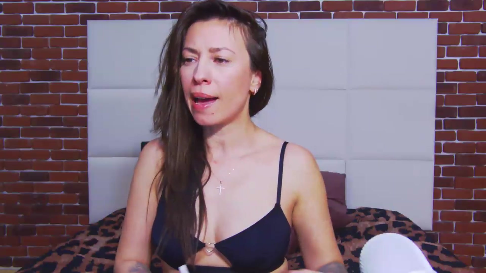Gallery image thumbnail from PoxyVibe's myfreecams stream on, 04/21/2026, 19:21 image 13 of 20