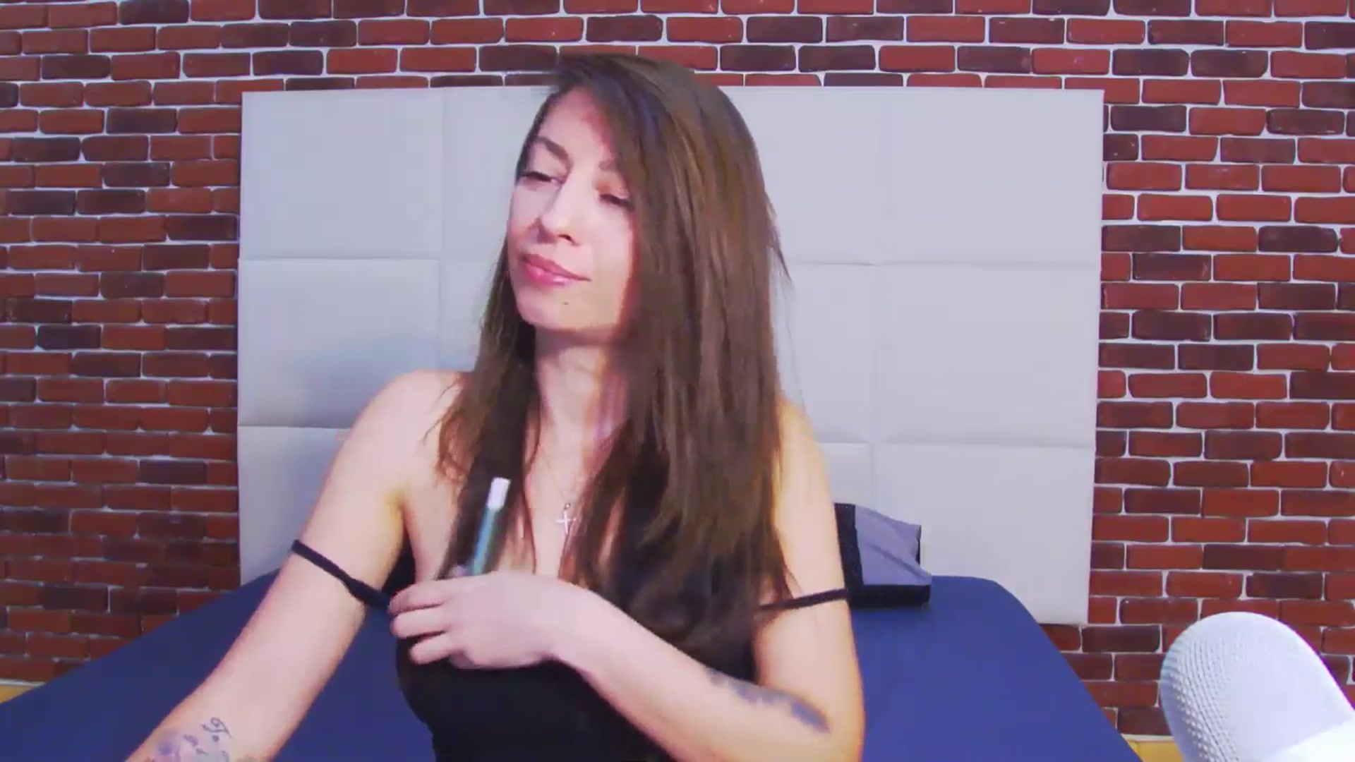 Gallery image thumbnail from PoxyVibe's myfreecams stream on, 04/27/2026, 15:10 image 9 of 20