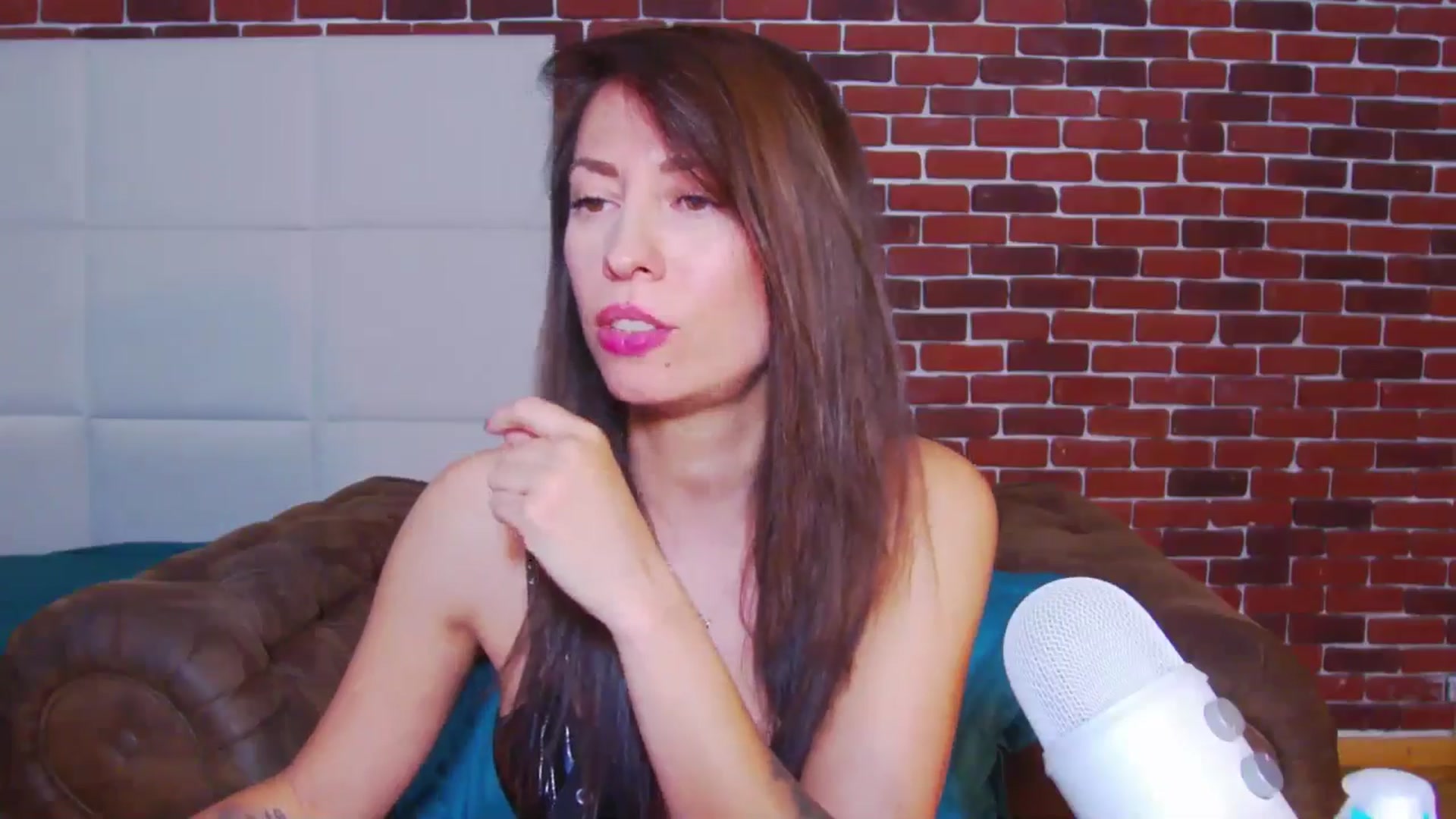 Gallery image thumbnail from PoxyVibe's myfreecams stream on, 05/04/2026, 19:23 image 16 of 20