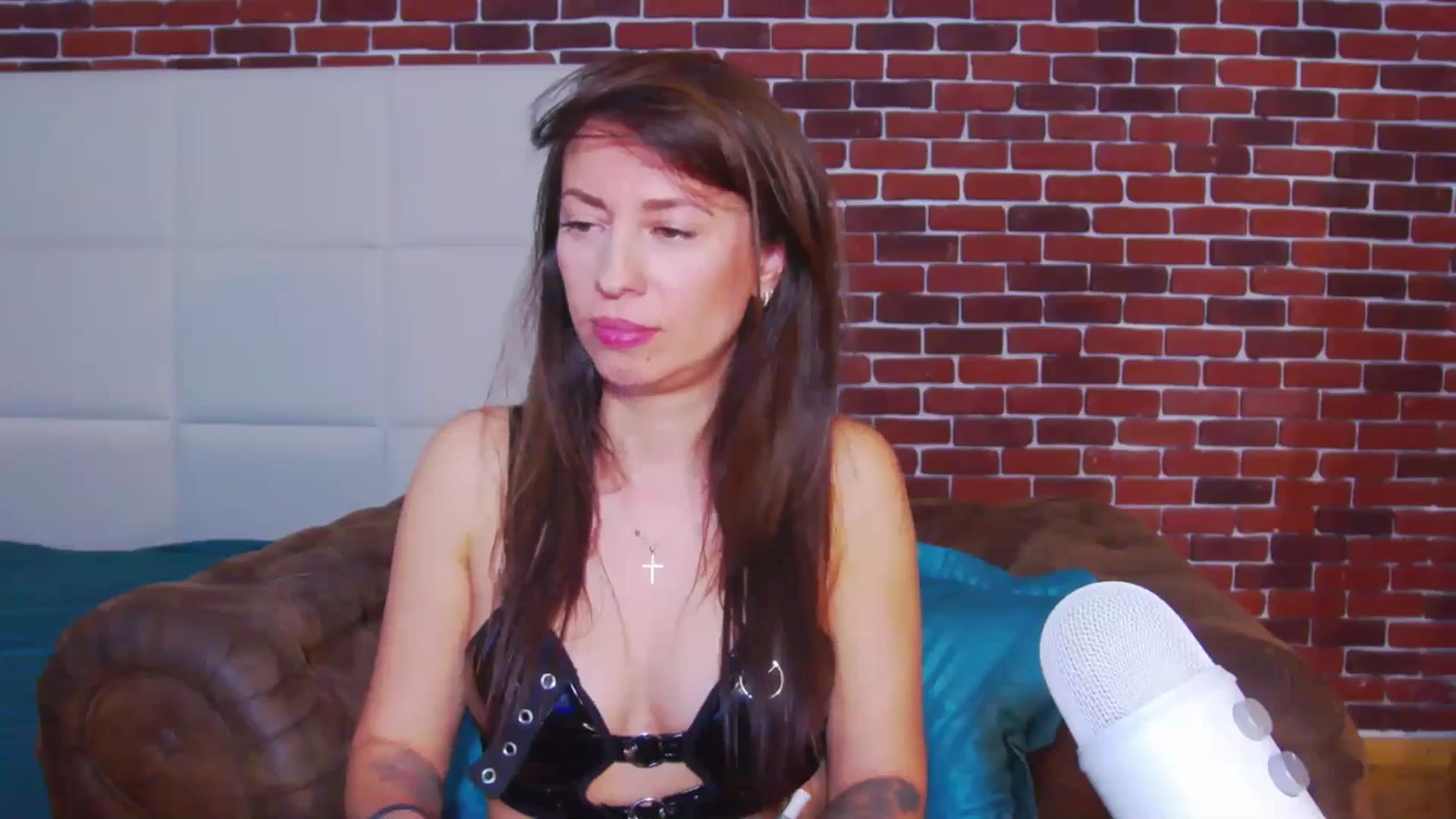 Gallery image thumbnail from PoxyVibe's myfreecams stream on, 05/04/2026, 19:23 image 12 of 20