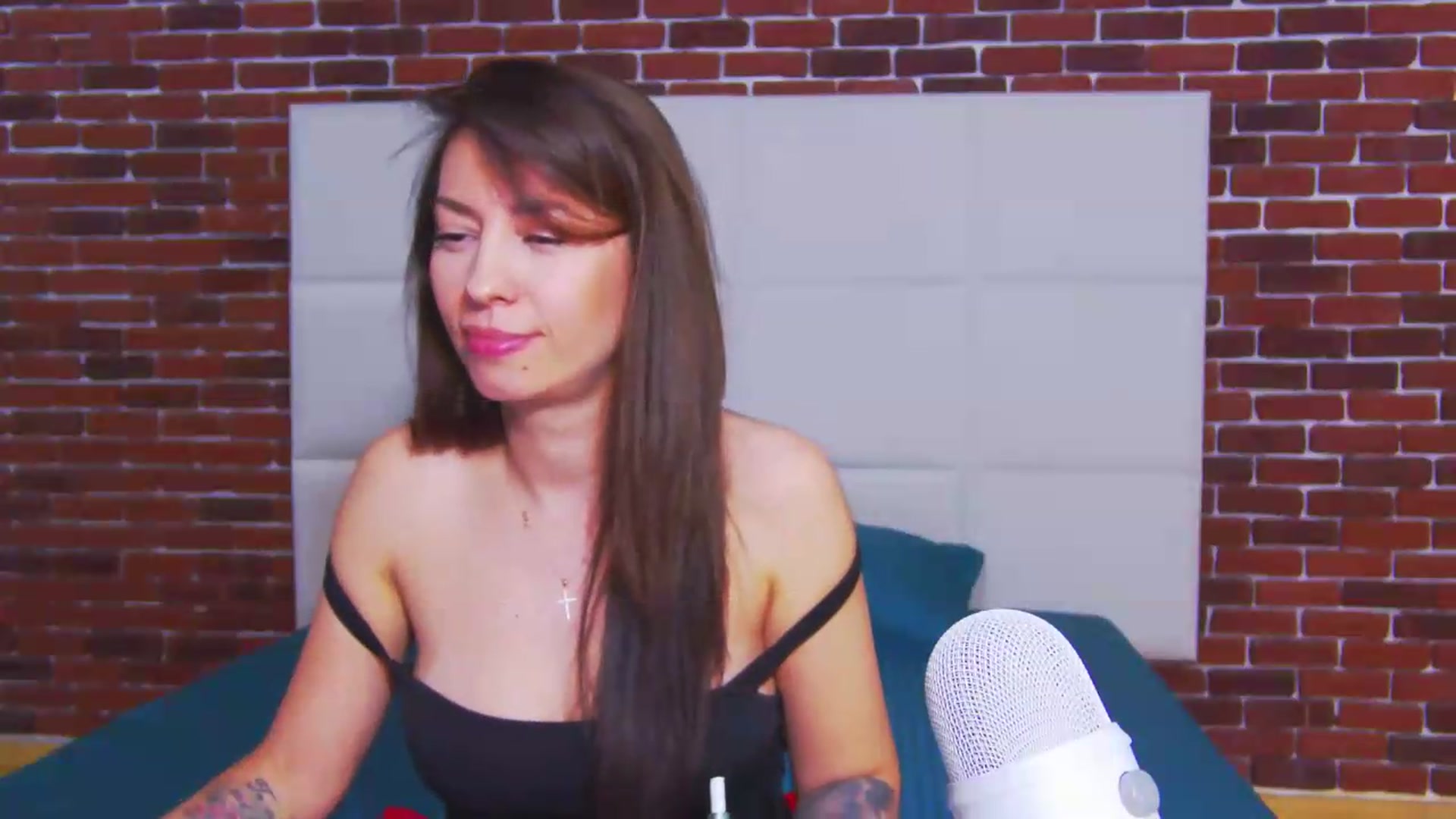 Gallery image thumbnail from PoxyVibe's myfreecams stream on, 05/08/2026, 15:04 image 18 of 20