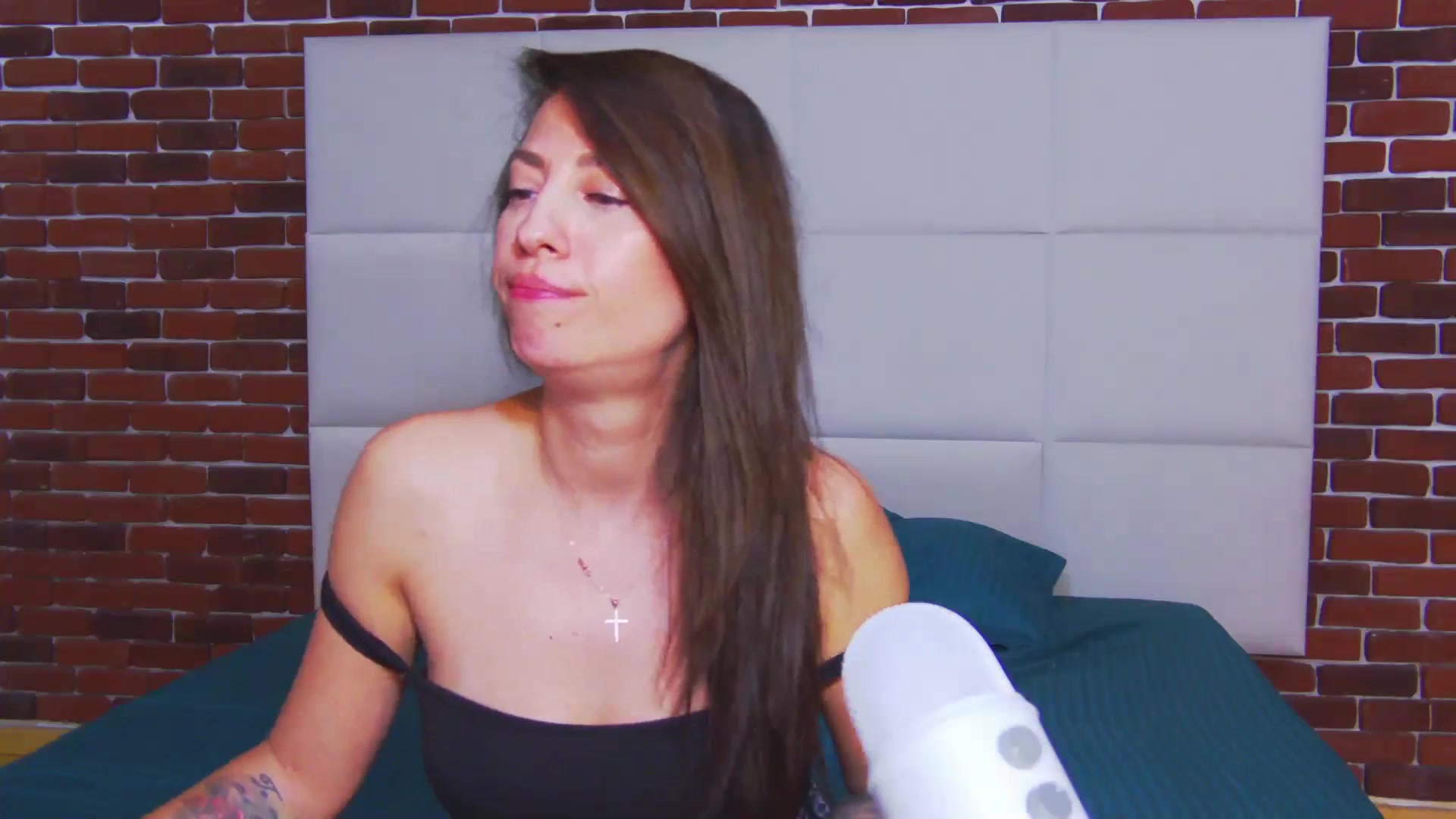 Gallery image thumbnail from PoxyVibe's myfreecams stream on, 05/08/2026, 19:24 image 18 of 20