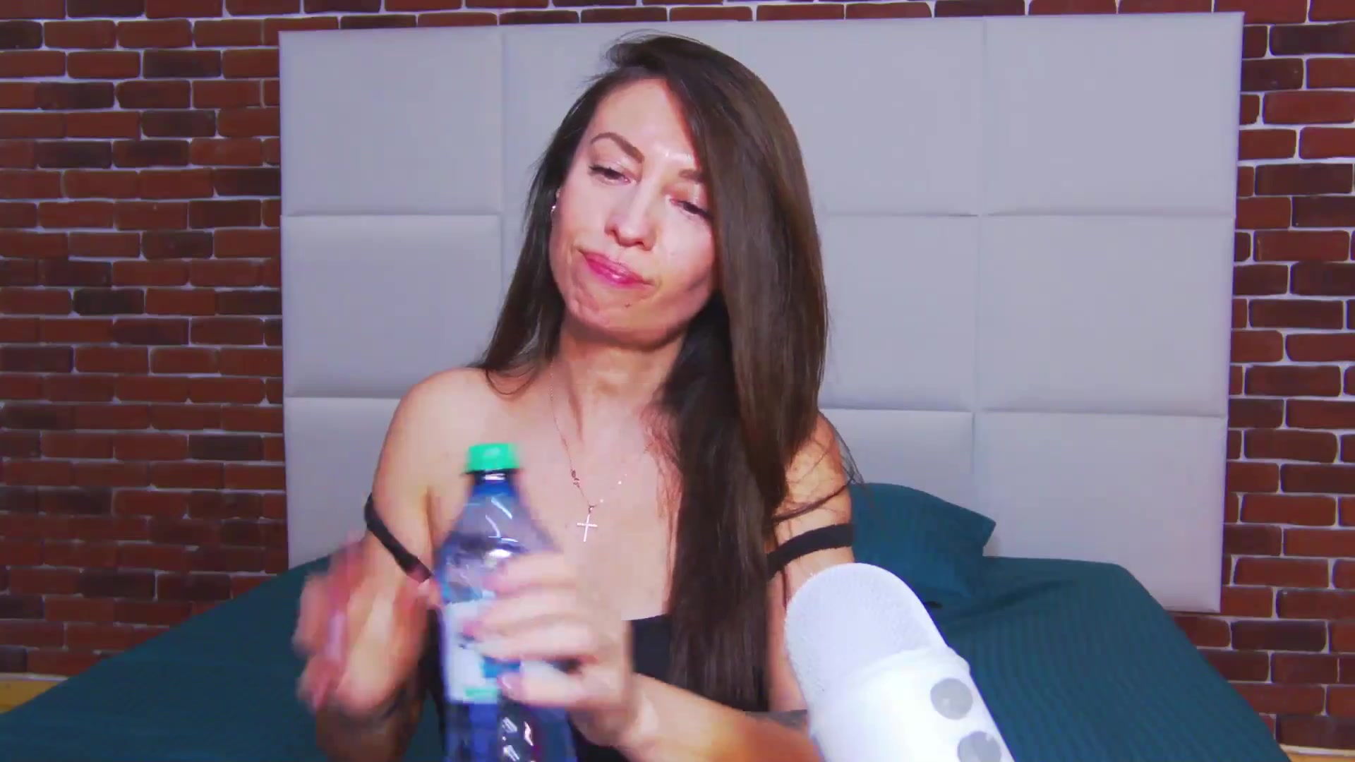 Gallery image thumbnail from PoxyVibe's myfreecams stream on, 05/08/2026, 19:24 image 14 of 20