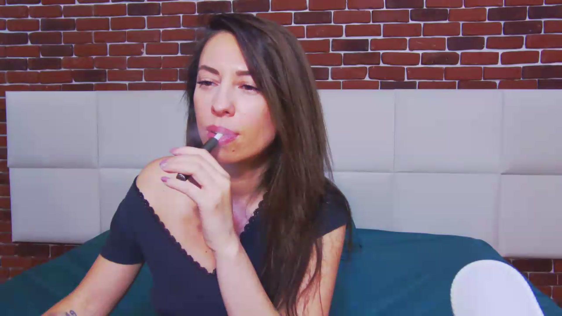 Gallery image thumbnail from PoxyVibe's myfreecams stream on, 05/15/2026, 15:04 image 4 of 20
