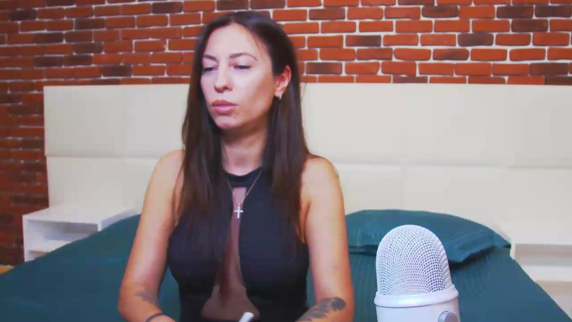 Gallery image thumbnail from PoxyVibe's myfreecams stream on, 06/10/2026, 14:59 image 12 of 20