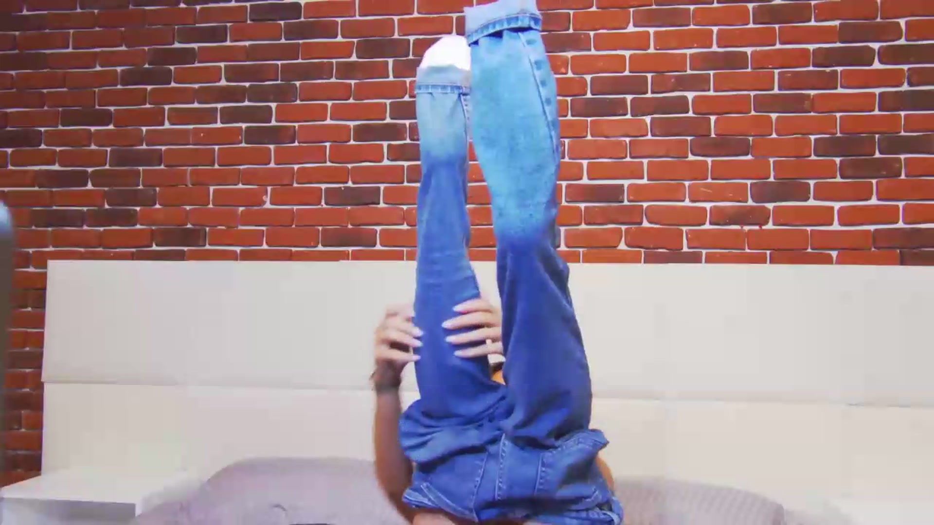 Gallery image thumbnail from PoxyVibe's myfreecams stream on, 06/19/2026, 19:21 image 19 of 20