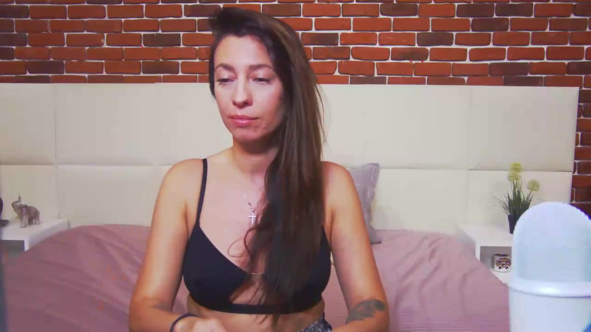 Gallery image thumbnail from PoxyVibe's myfreecams stream on, 07/09/2026, 19:18 image 13 of 20