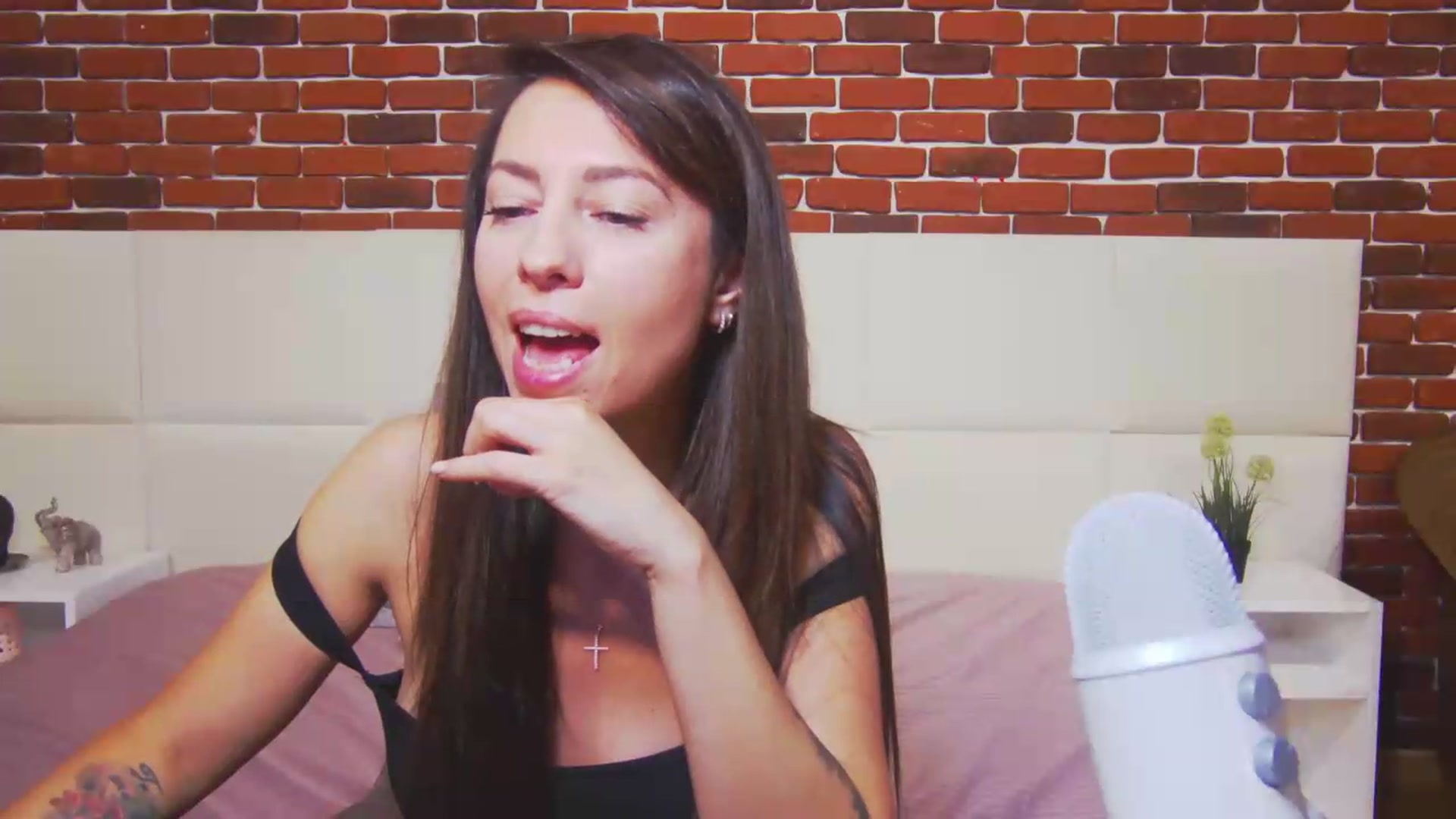 Gallery image thumbnail from PoxyVibe's myfreecams stream on, 07/10/2026, 15:13 image 16 of 20