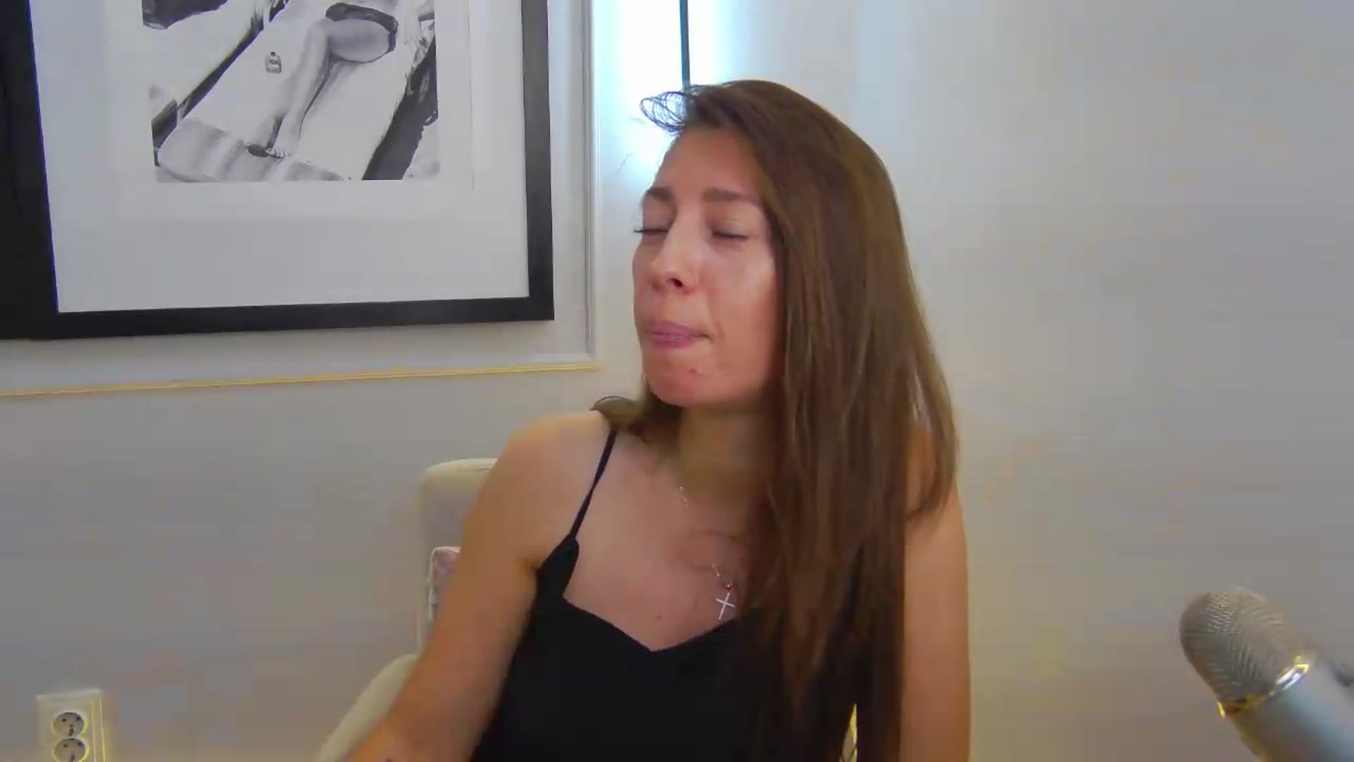 Gallery image thumbnail from PoxyVibe's myfreecams stream on, 07/21/2026, 14:17 image 16 of 20
