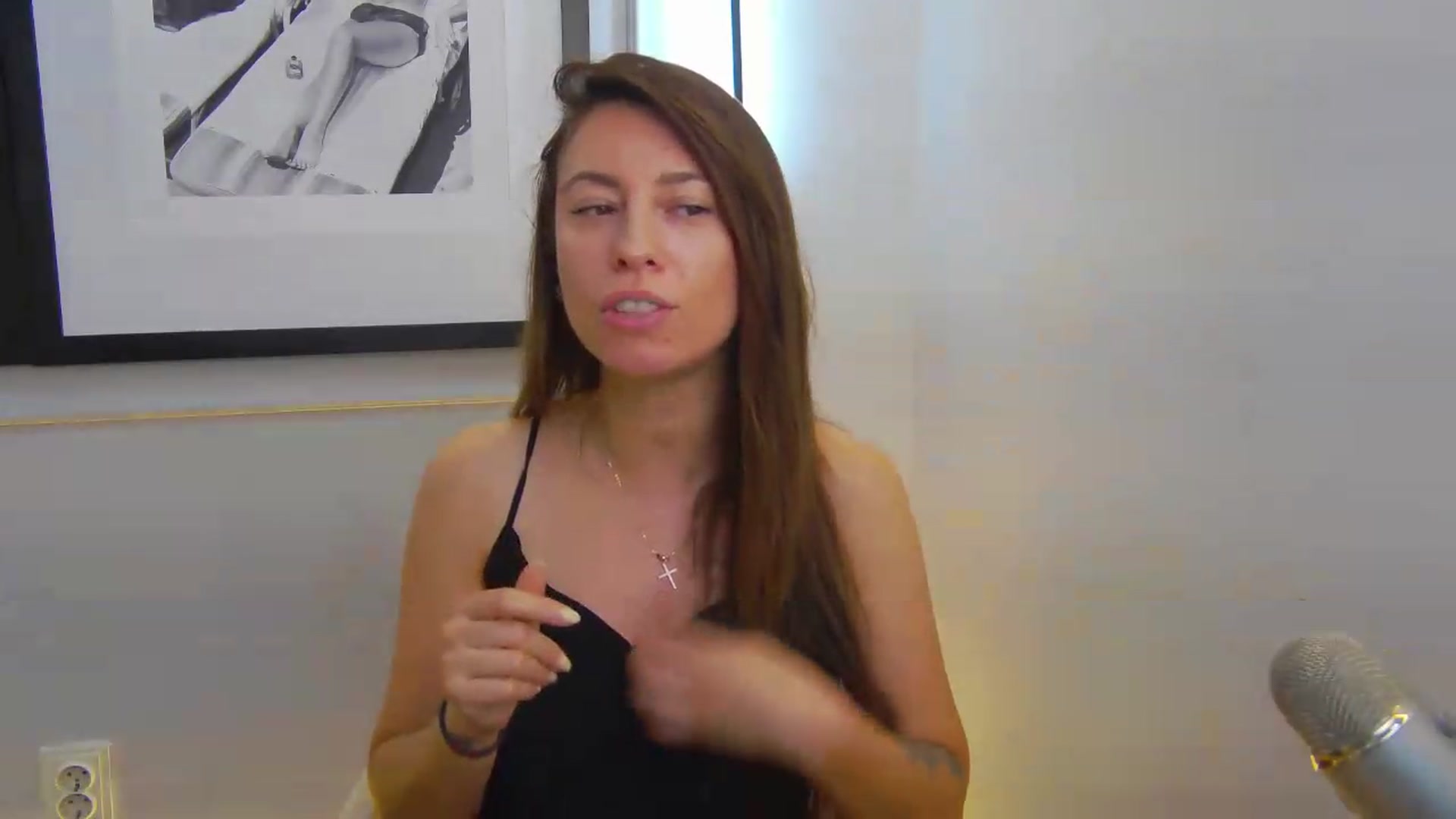 Gallery image thumbnail from PoxyVibe's myfreecams stream on, 07/21/2026, 14:17 image 11 of 20