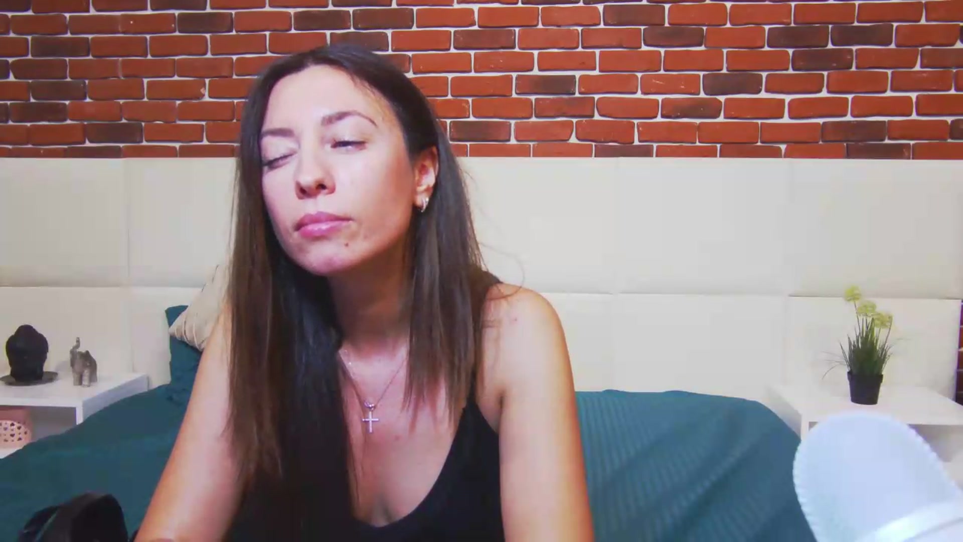 Gallery image thumbnail from PoxyVibe's myfreecams stream on, 07/21/2026, 19:20 image 16 of 20