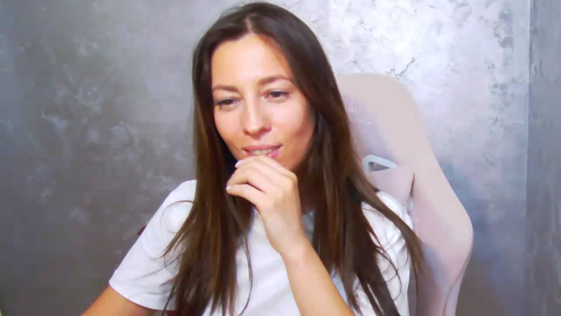 Gallery image thumbnail from PoxyVibe's myfreecams stream on, 07/28/2026, 15:23 image 18 of 20