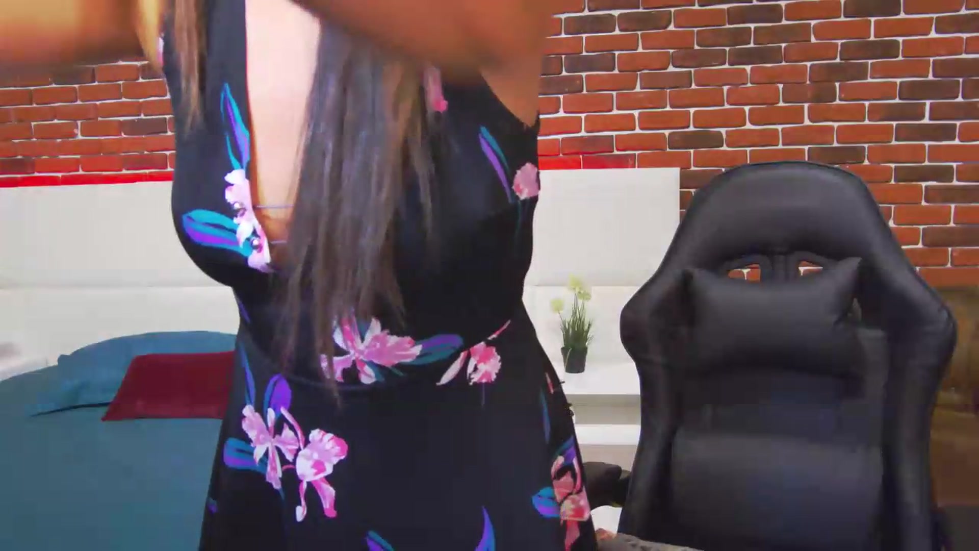 Gallery image thumbnail from PoxyVibe's myfreecams stream on, 08/24/2026, 19:33 image 18 of 20