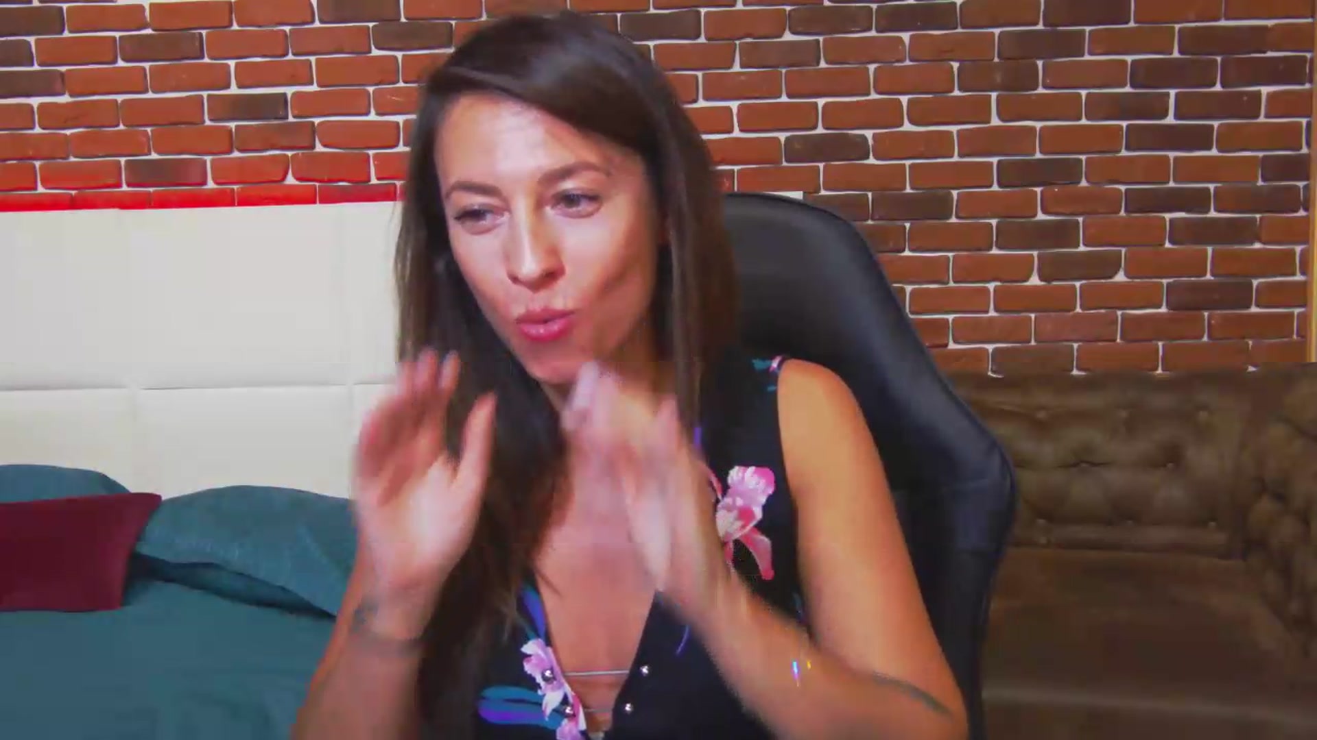 Gallery image thumbnail from PoxyVibe's myfreecams stream on, 08/24/2026, 19:33 image 5 of 20