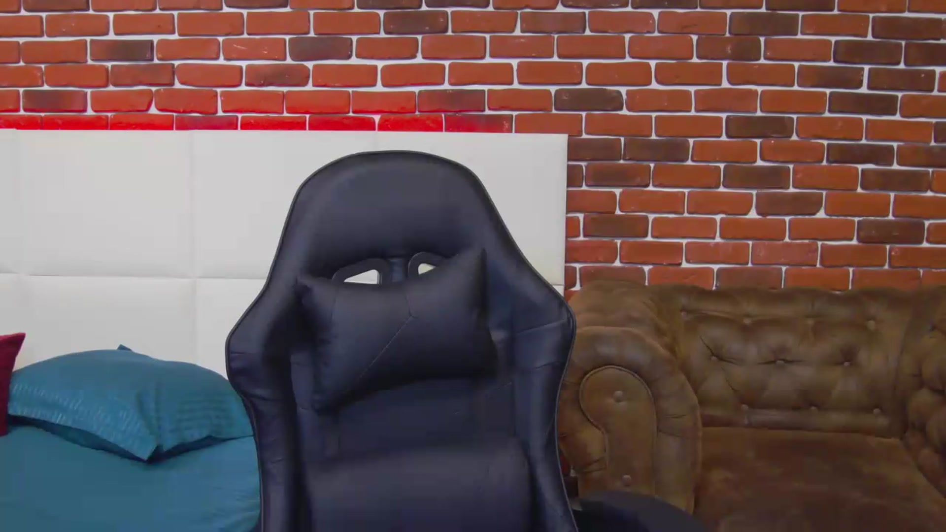 Gallery image thumbnail from PoxyVibe's myfreecams stream on, 08/27/2026, 18:12 image 6 of 20