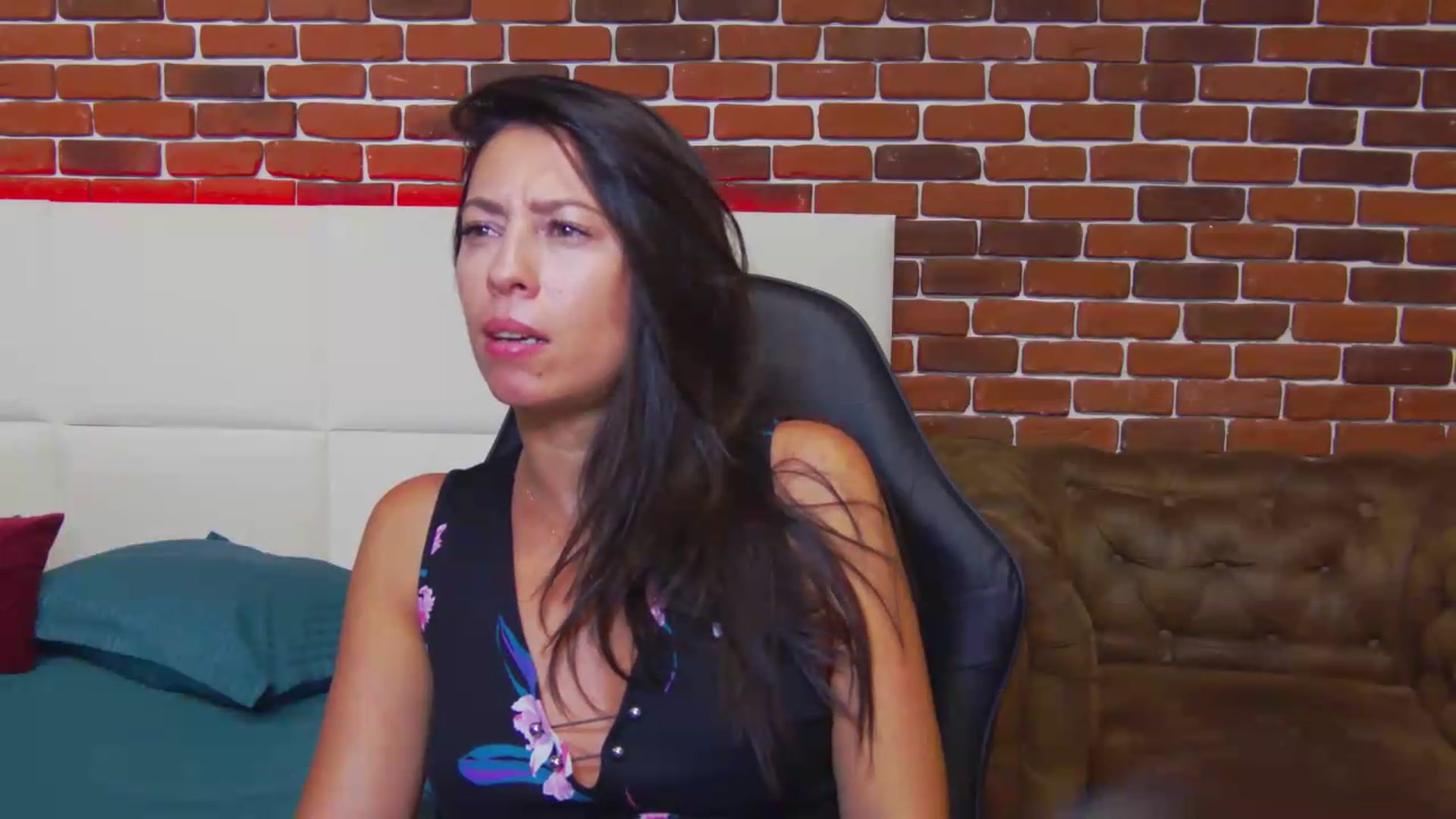 Gallery image thumbnail from PoxyVibe's myfreecams stream on, 08/27/2026, 19:17 image 14 of 20