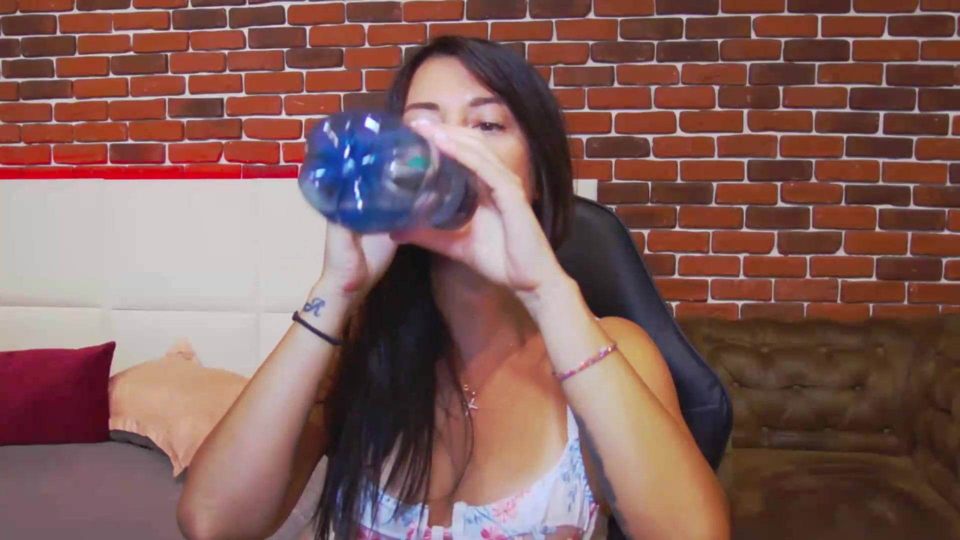 Gallery image thumbnail from PoxyVibe's myfreecams stream on, 08/31/2026, 19:20 image 5 of 20