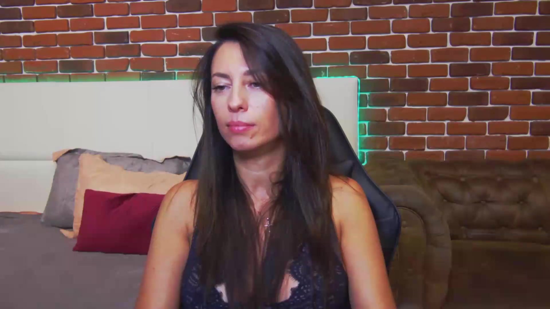 Gallery image thumbnail from PoxyVibe's myfreecams stream on, 09/04/2026, 19:25 image 12 of 20