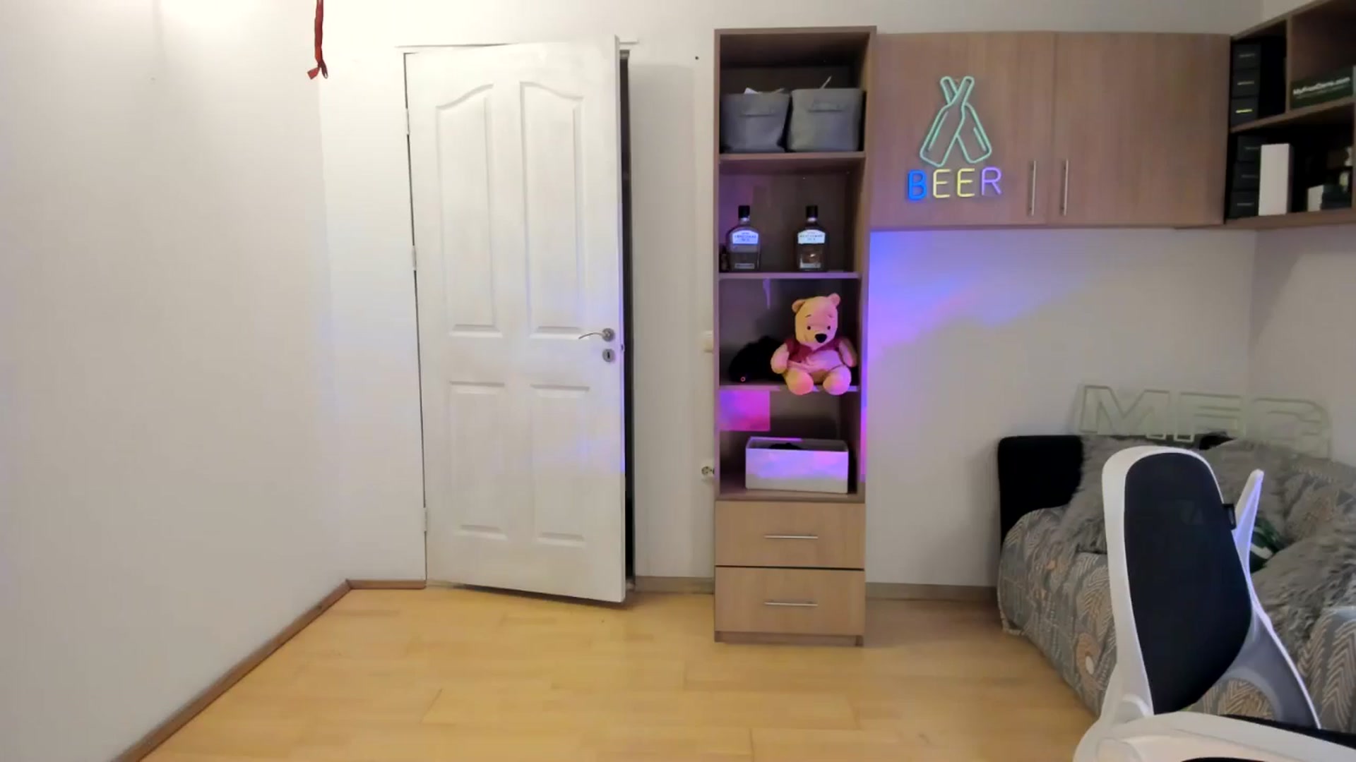 Gallery image thumbnail from Pr1nc3ss_'s myfreecams stream on, 12/06/2025, 11:03 image 8 of 20