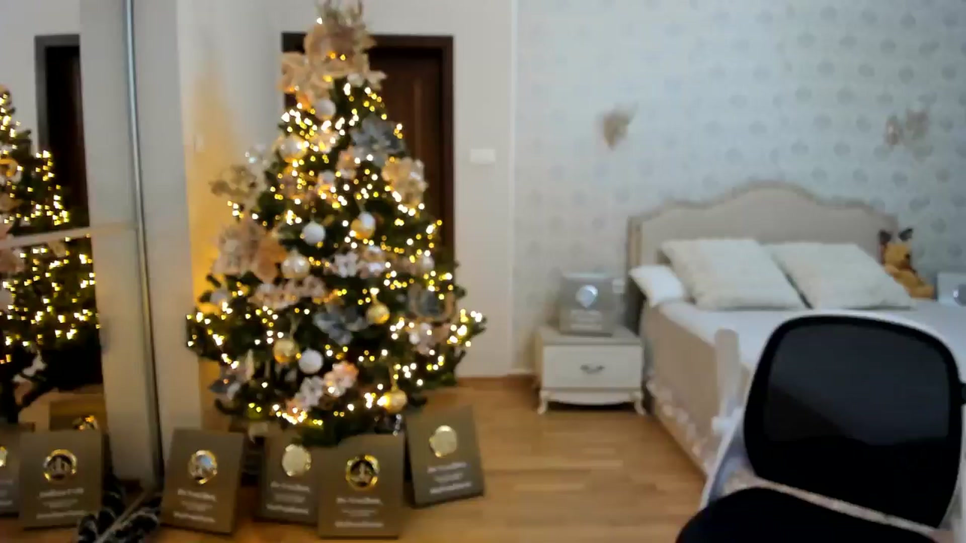 Gallery image thumbnail from Pr1nc3ss_'s myfreecams stream on, 12/22/2025, 07:35 image 6 of 20