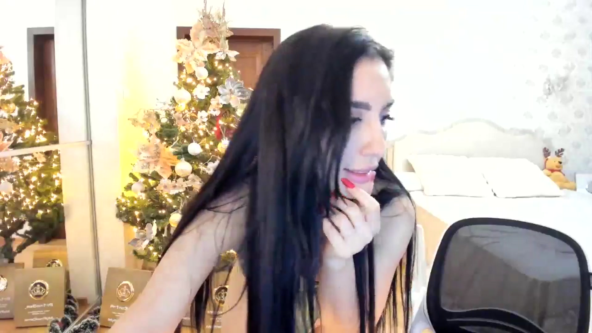 Gallery image thumbnail from Pr1nc3ss_'s myfreecams stream on, 12/24/2025, 10:41 image 2 of 20