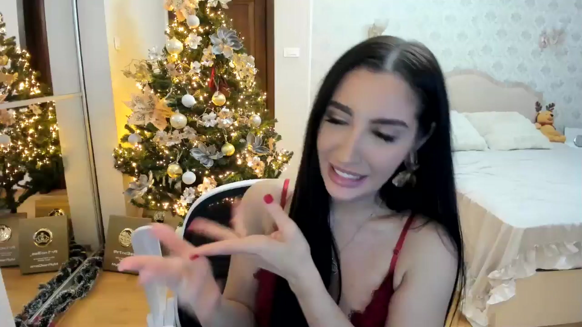 Gallery image thumbnail from Pr1nc3ss_'s myfreecams stream on, 12/25/2025, 09:31 image 5 of 20