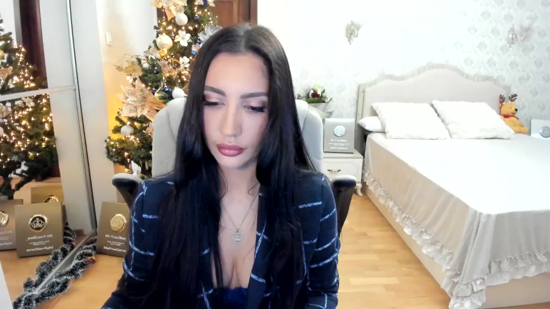 Gallery image thumbnail from Pr1nc3ss_'s myfreecams stream on, 12/28/2025, 05:47 image 4 of 20