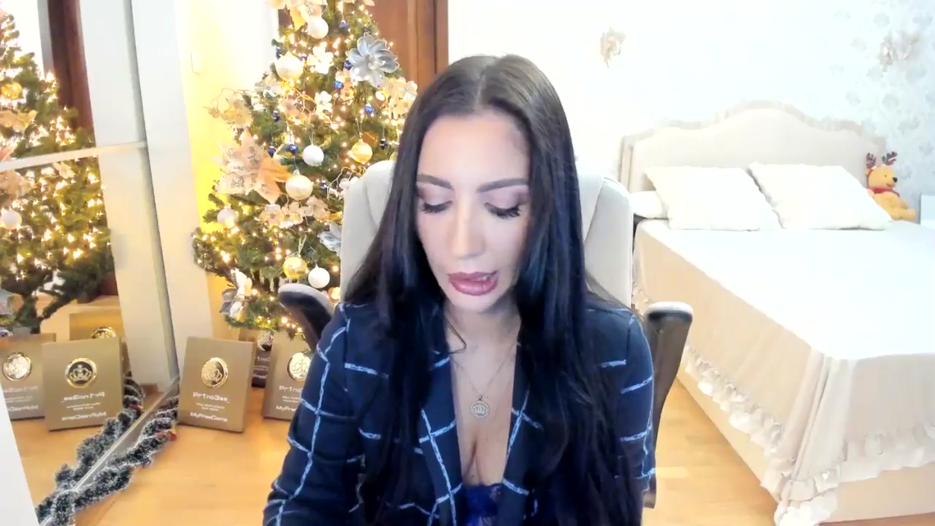 Gallery image thumbnail from Pr1nc3ss_'s myfreecams stream on, 12/28/2025, 06:24 image 5 of 20