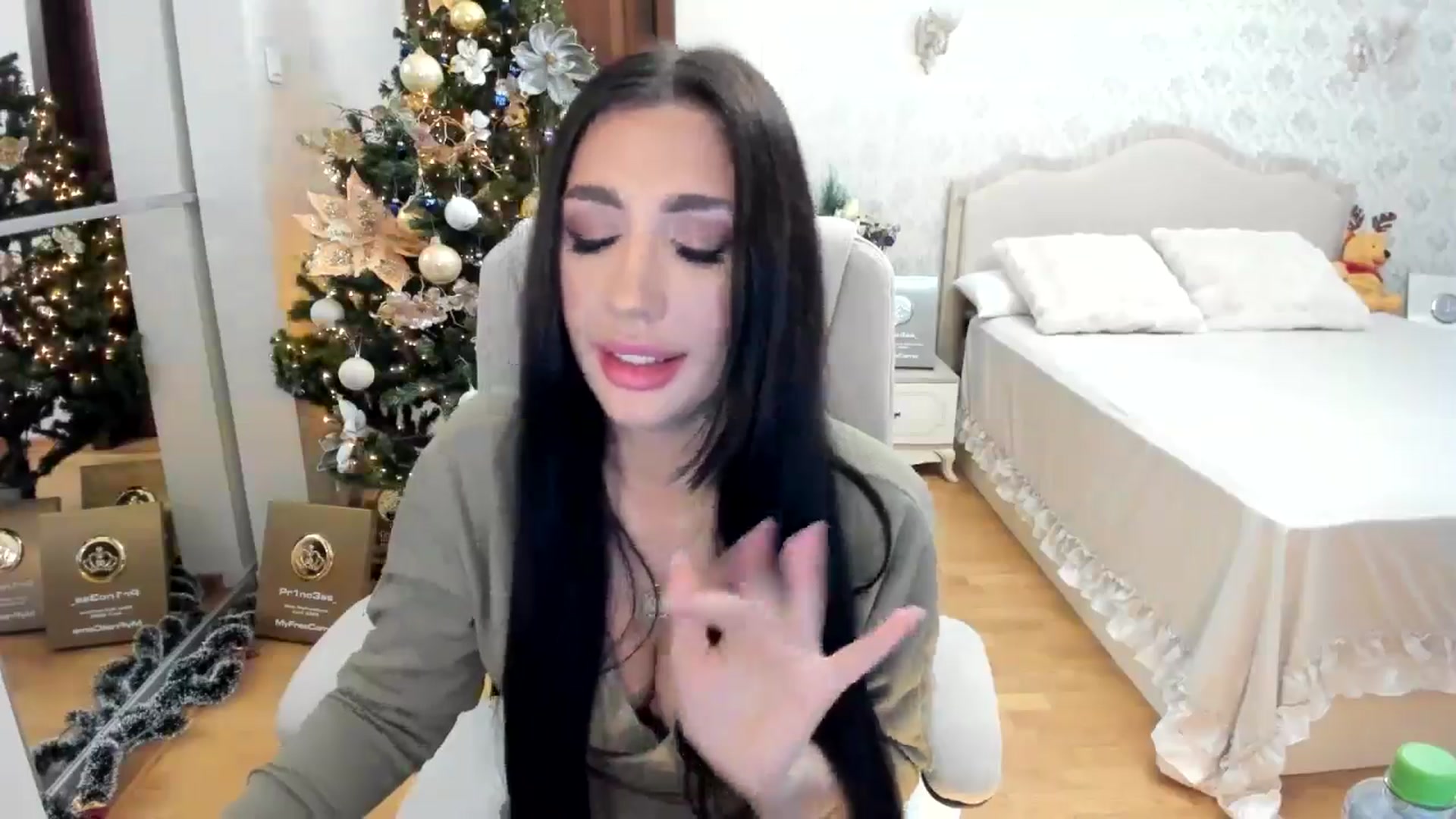 Gallery image thumbnail from Pr1nc3ss_'s myfreecams stream on, 12/31/2025, 03:29 image 14 of 20