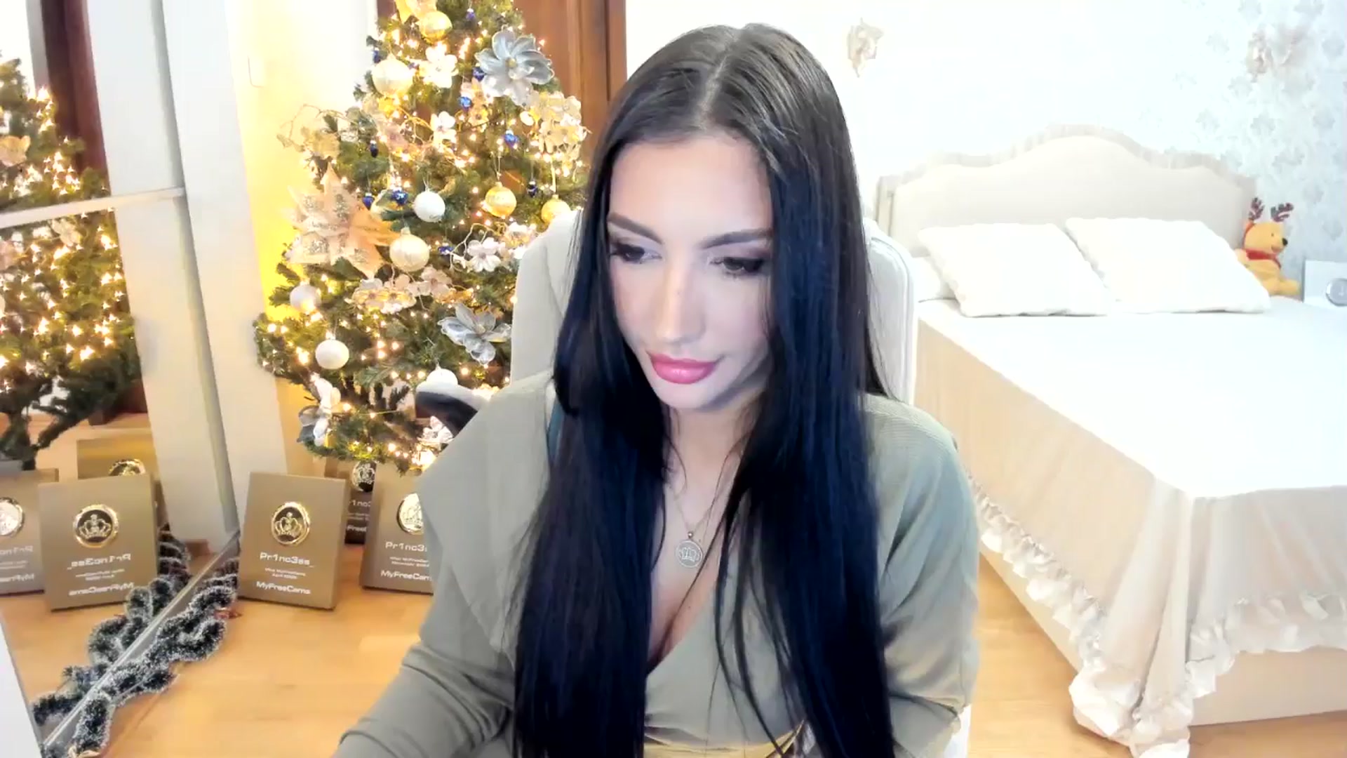 Gallery image thumbnail from Pr1nc3ss_'s myfreecams stream on, 12/31/2025, 03:29 image 9 of 20