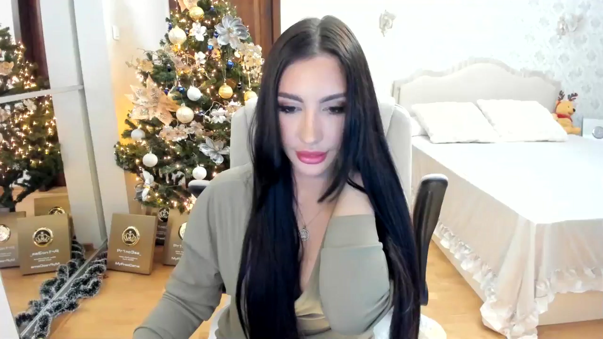 Gallery image thumbnail from Pr1nc3ss_'s myfreecams stream on, 12/31/2025, 04:05 image 1 of 20