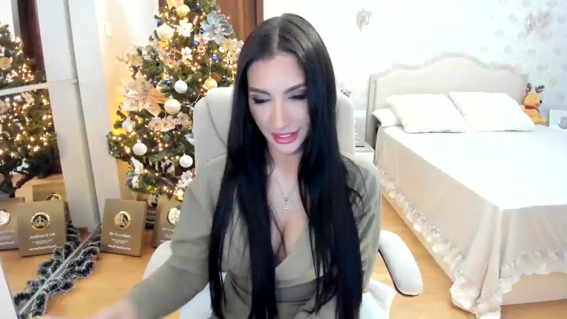 Gallery image thumbnail from Pr1nc3ss_'s myfreecams stream on, 12/31/2025, 04:05 image 7 of 20