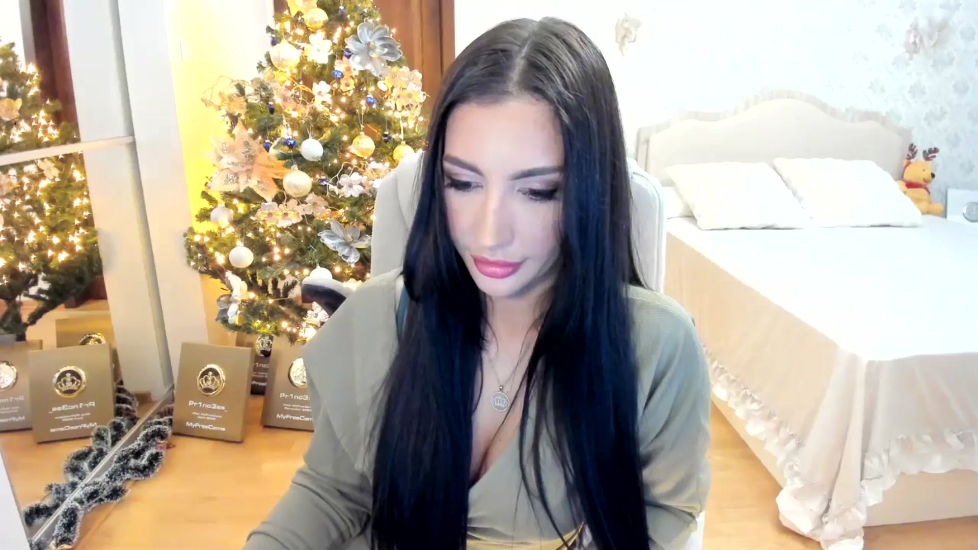 Gallery image thumbnail from Pr1nc3ss_'s myfreecams stream on, 12/31/2025, 04:05 image 6 of 20