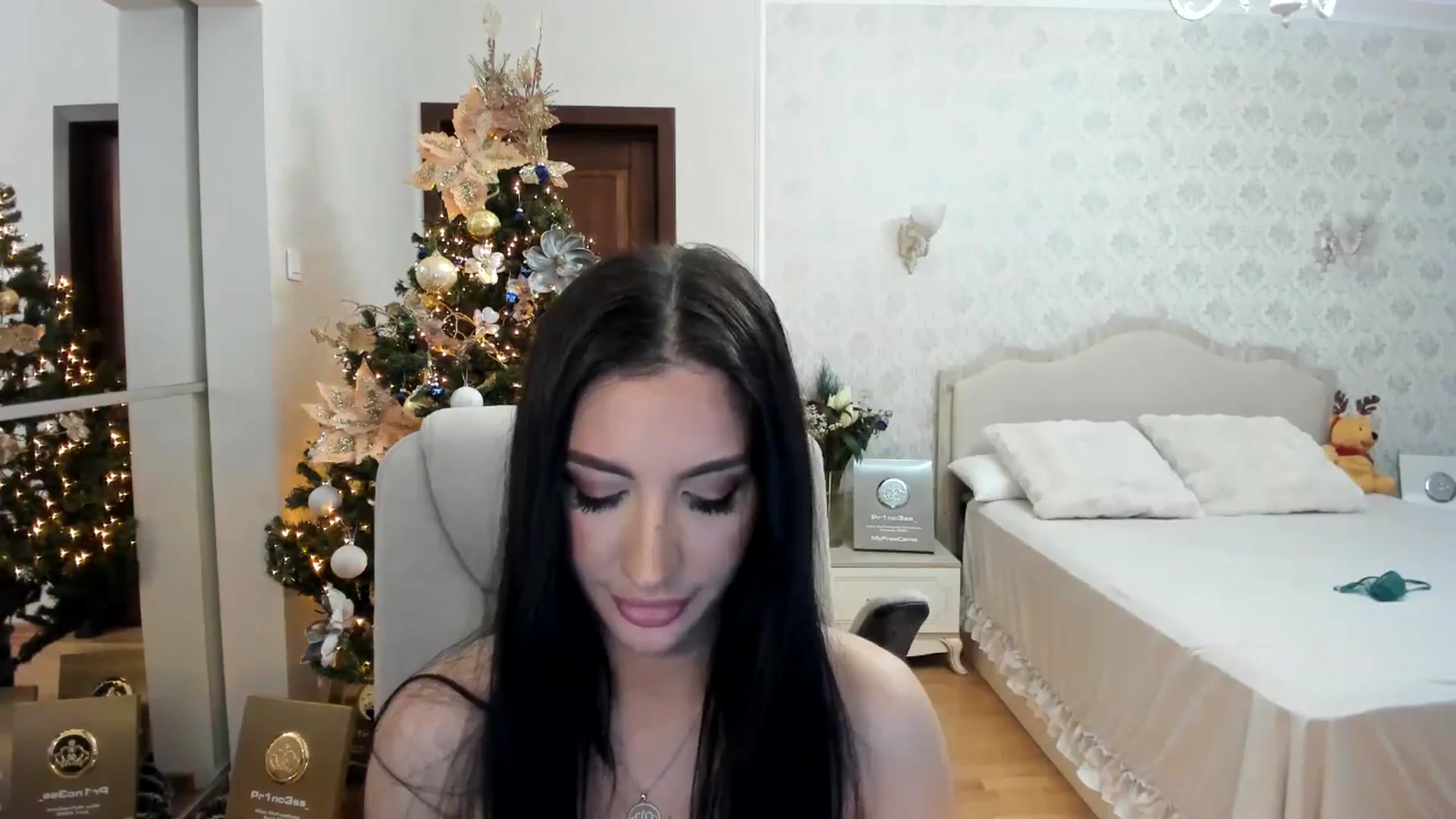 Gallery image thumbnail from Pr1nc3ss_'s myfreecams stream on, 12/31/2025, 04:56 image 14 of 20