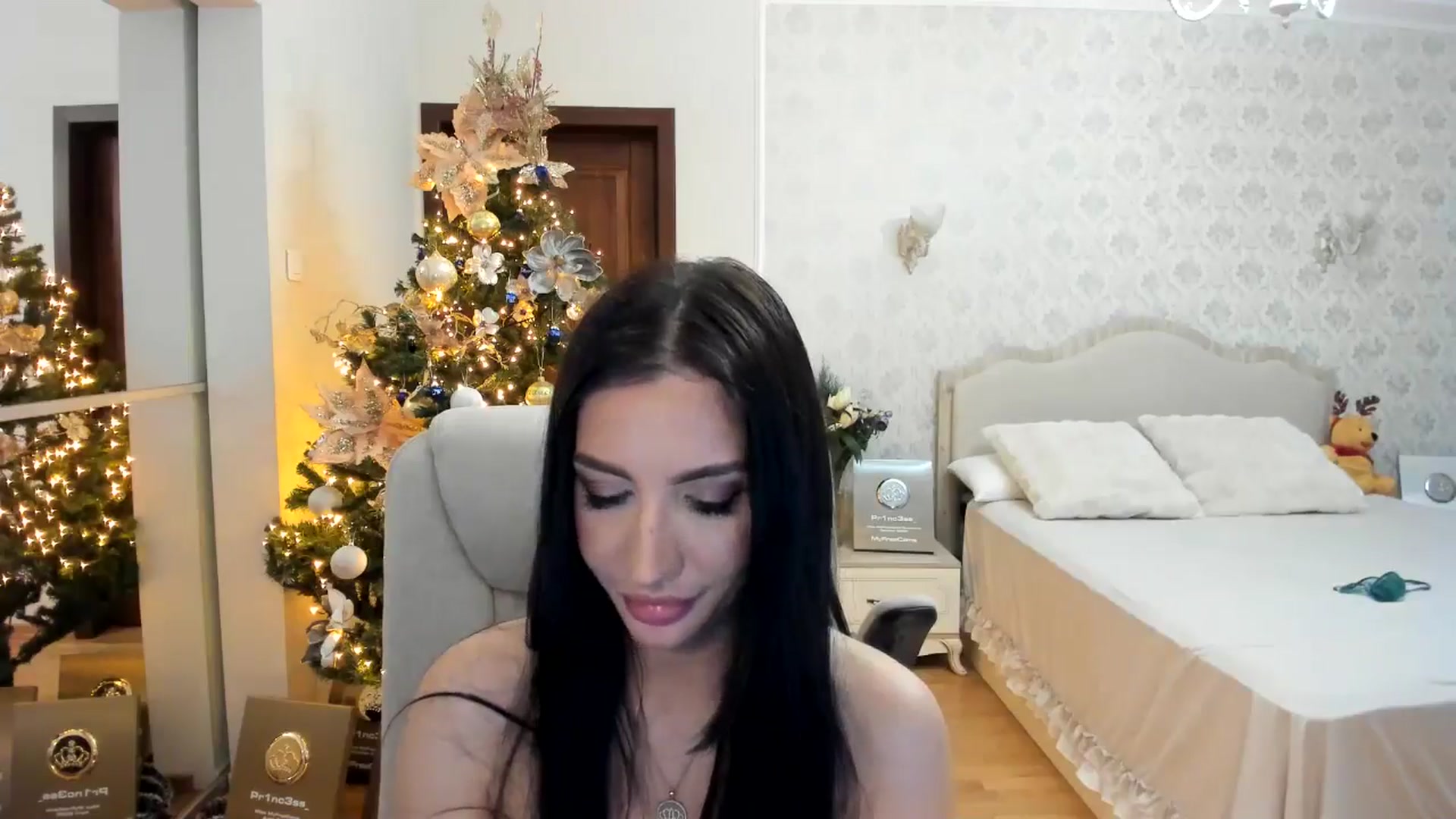 Gallery image thumbnail from Pr1nc3ss_'s myfreecams stream on, 12/31/2025, 04:56 image 15 of 20