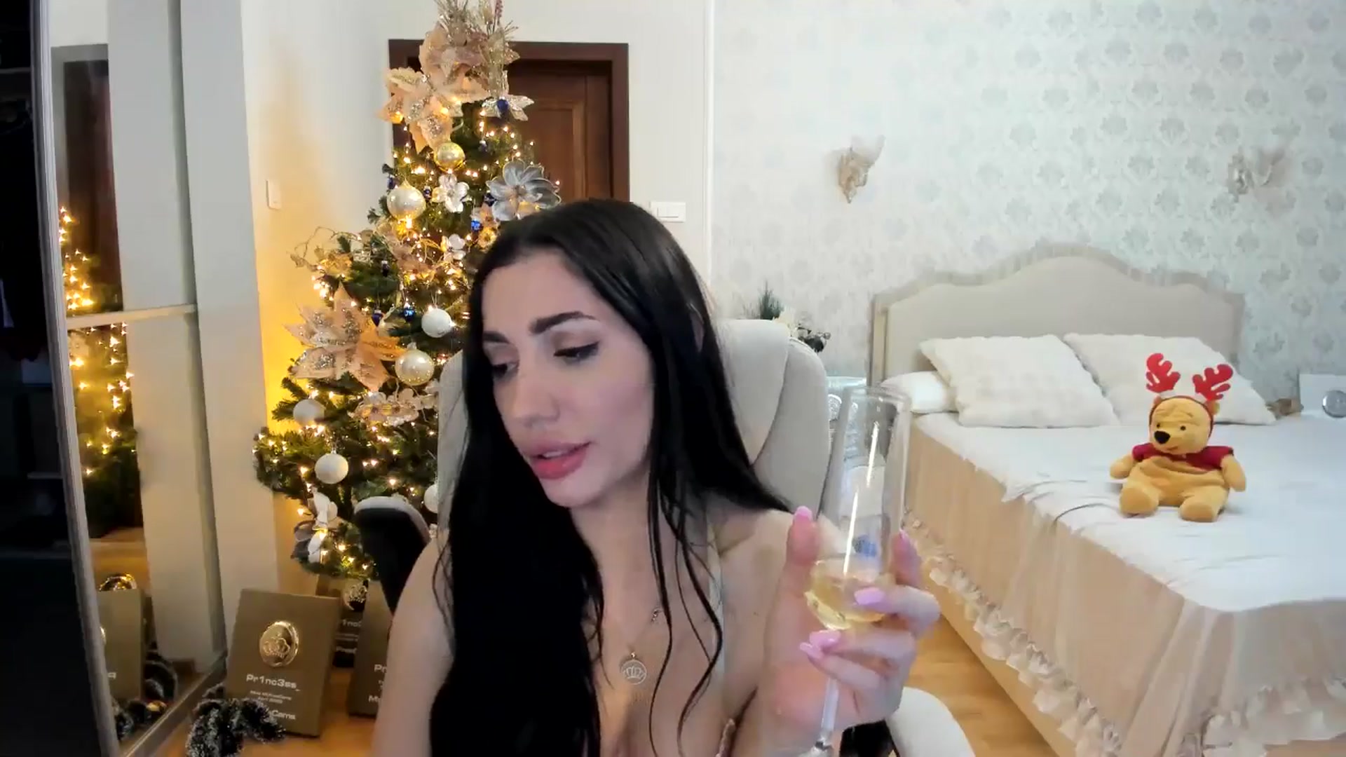 Gallery image thumbnail from Pr1nc3ss_'s myfreecams stream on, 01/01/2026, 10:06 image 17 of 20