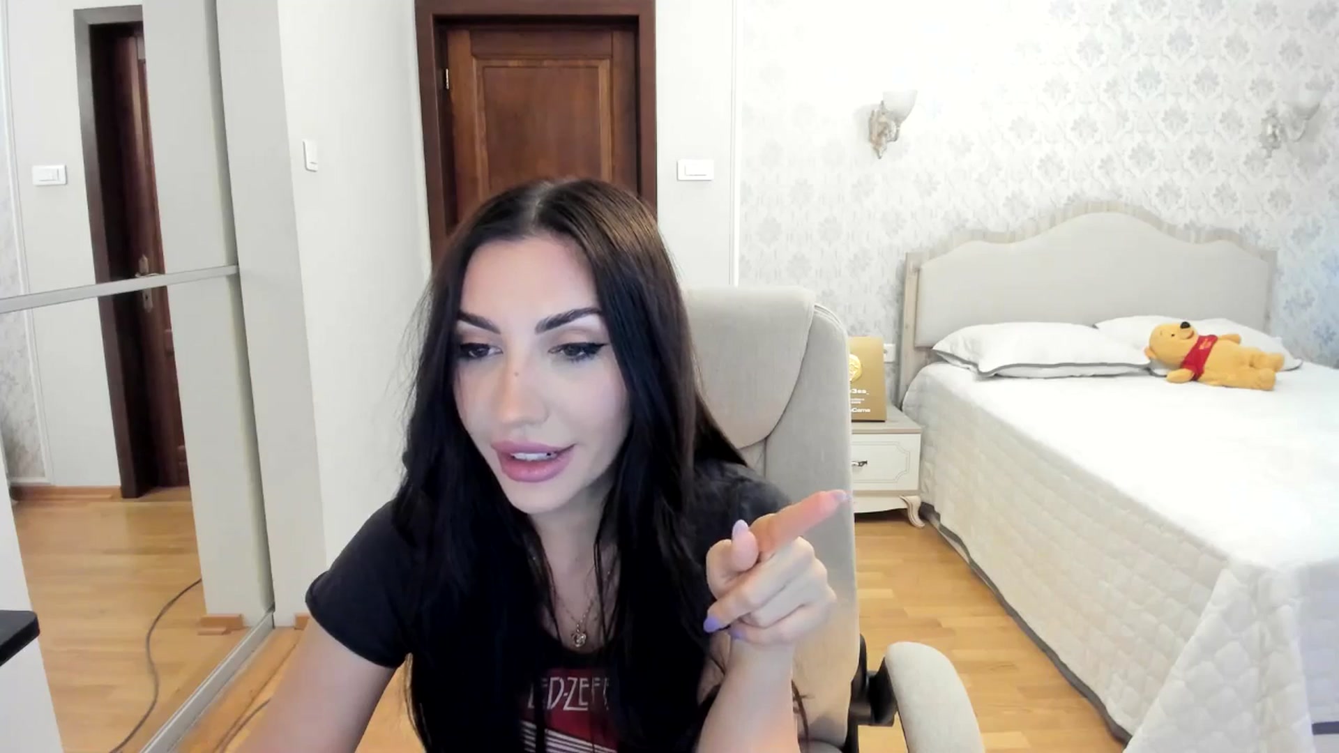 Gallery image thumbnail from Pr1nc3ss_'s myfreecams stream on, 04/09/2026, 06:12 image 12 of 20