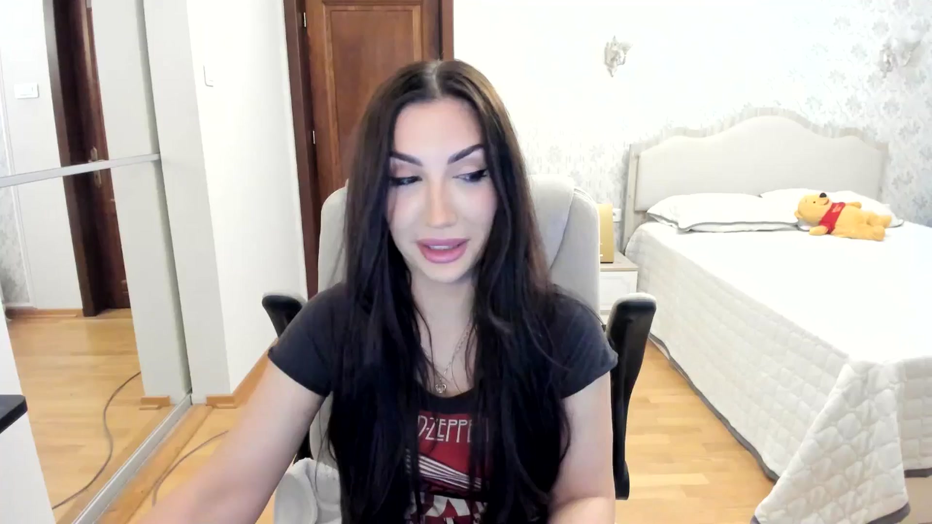 Gallery image thumbnail from Pr1nc3ss_'s myfreecams stream on, 04/09/2026, 06:12 image 1 of 20