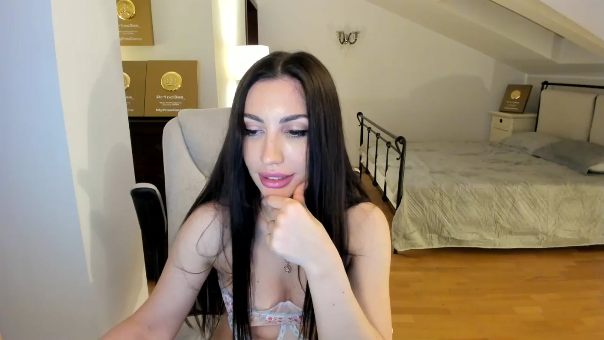 Gallery image thumbnail from Pr1nc3ss_'s myfreecams stream on, 04/11/2026, 06:21 image 20 of 20