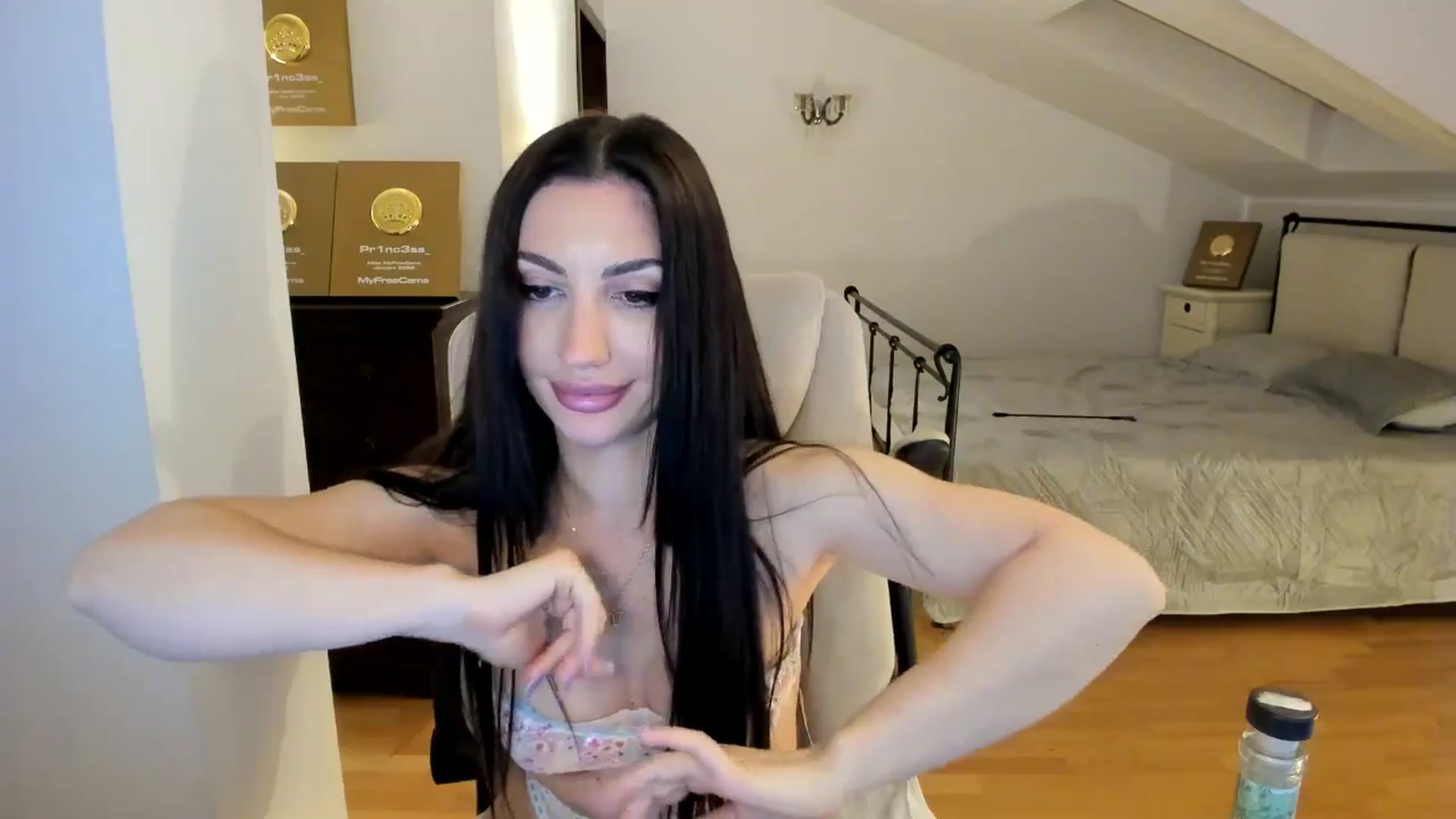 Gallery image thumbnail from Pr1nc3ss_'s myfreecams stream on, 04/11/2026, 08:09 image 13 of 20