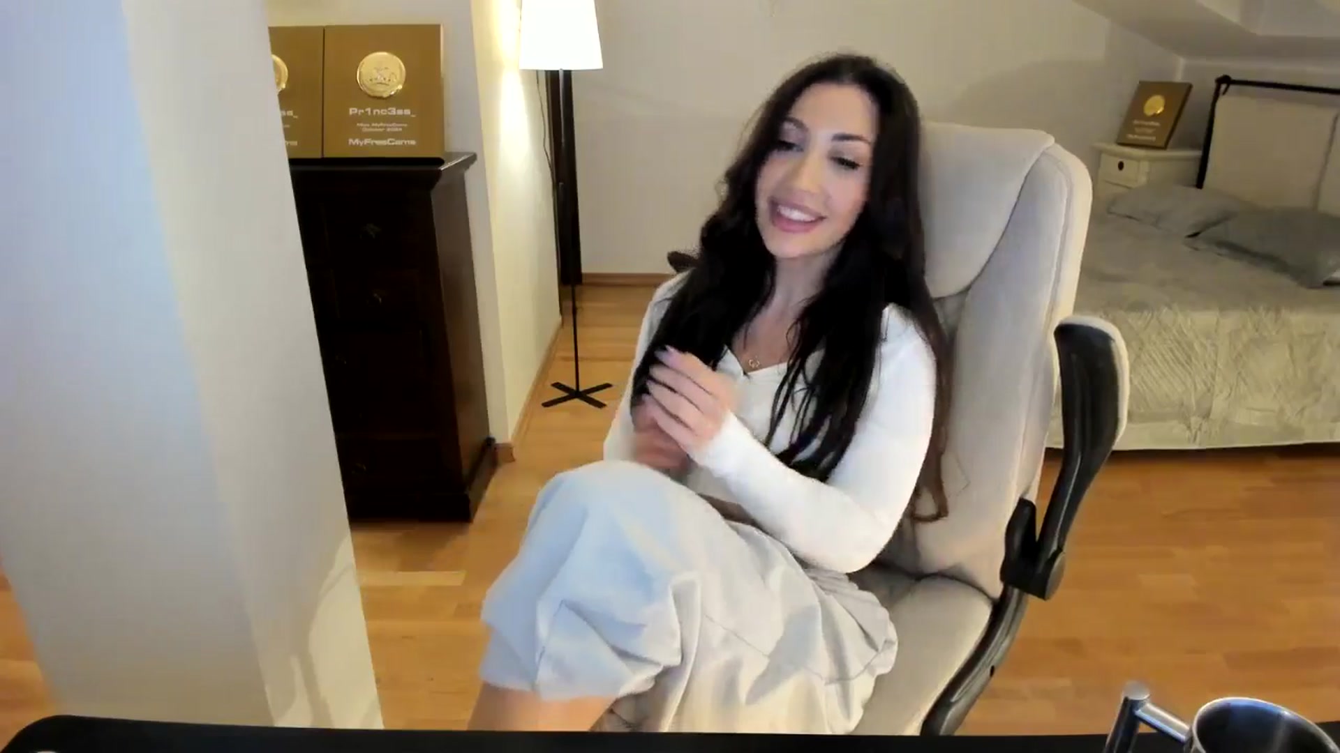 Gallery image thumbnail from Pr1nc3ss_'s myfreecams stream on, 04/13/2026, 04:06 image 7 of 20