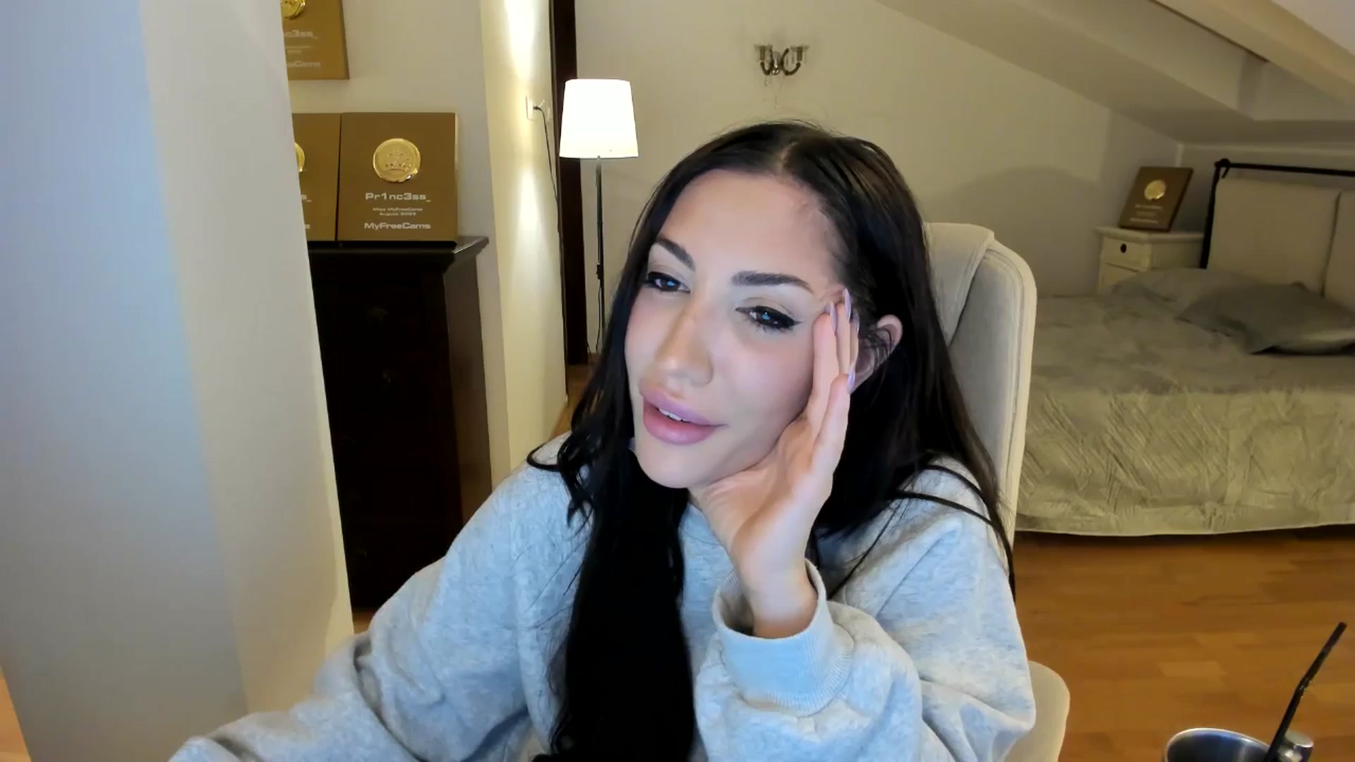 Gallery image thumbnail from Pr1nc3ss_'s myfreecams stream on, 04/17/2026, 04:04 image 8 of 20